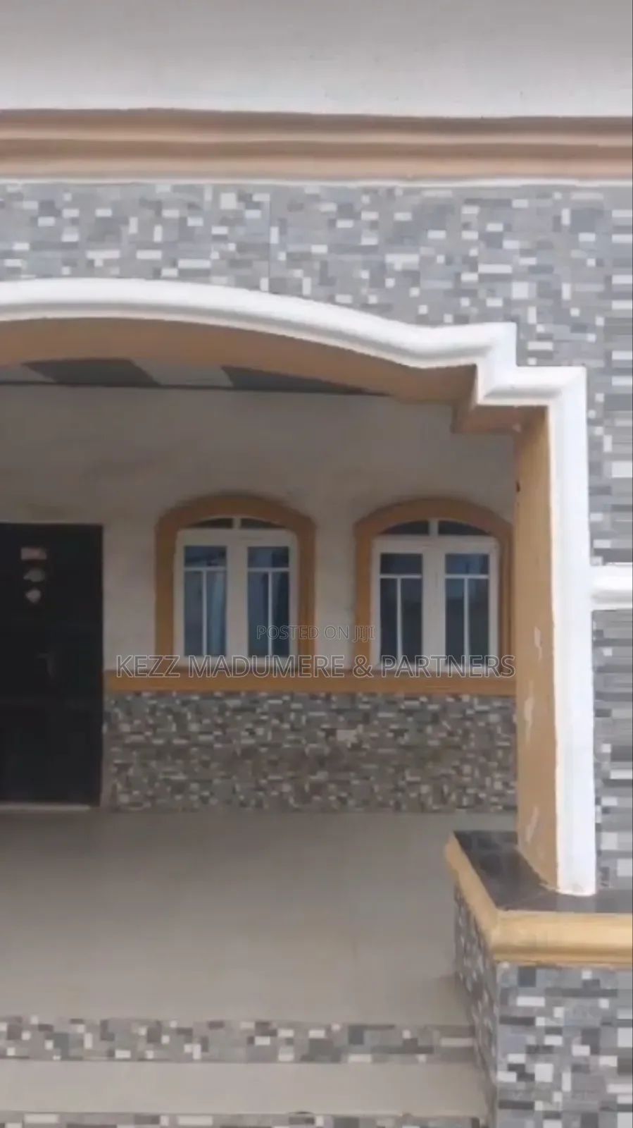 5bdrm Bungalow in Low Cost Housing for sale