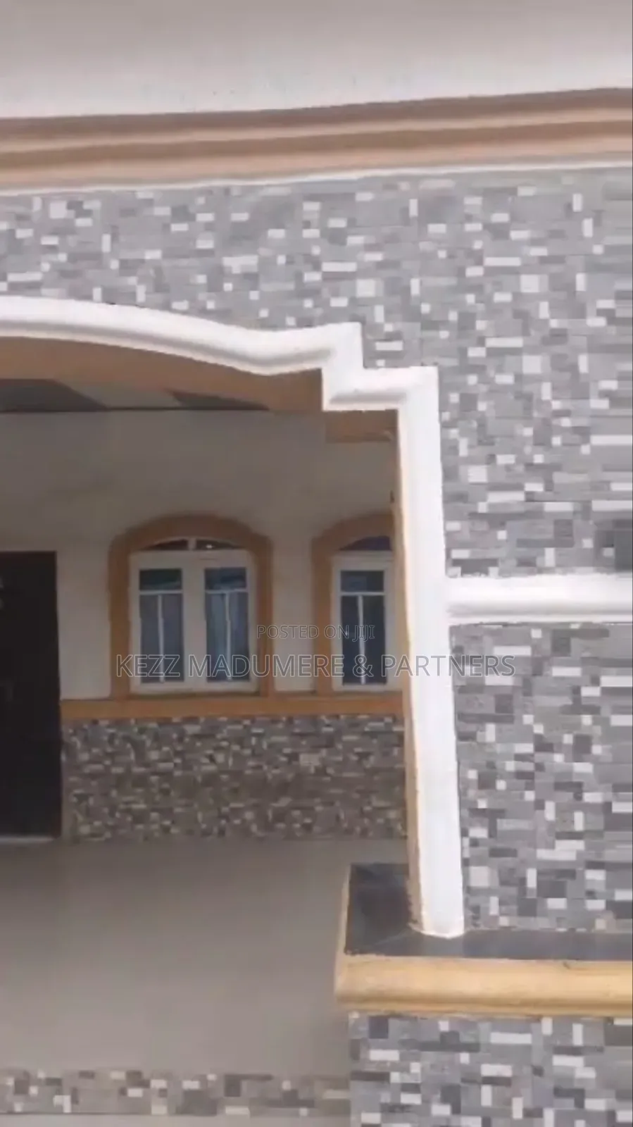 5bdrm Bungalow in Low Cost Housing for sale