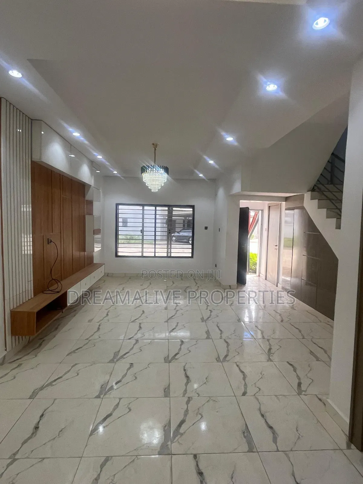 4bdrm Duplex in Jahi for sale
