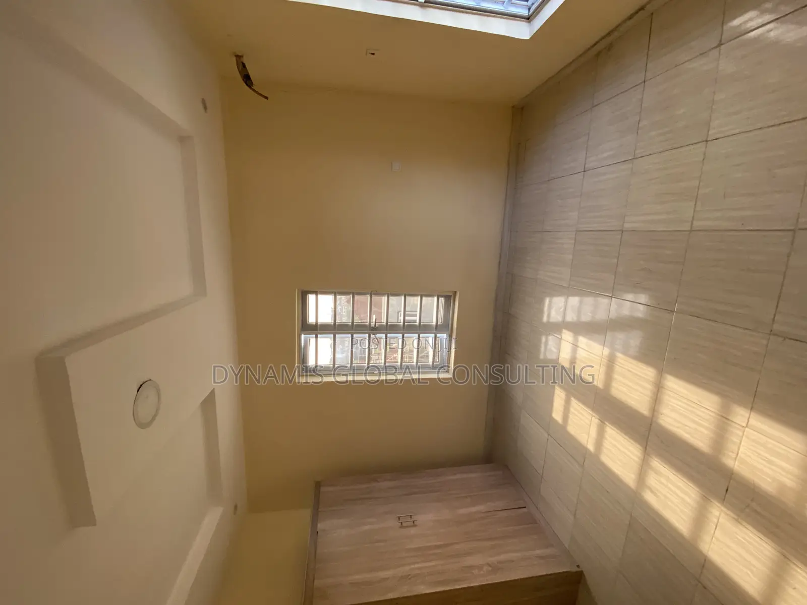 Furnished 4bdrm Duplex in Gateway Zone Estate for sale