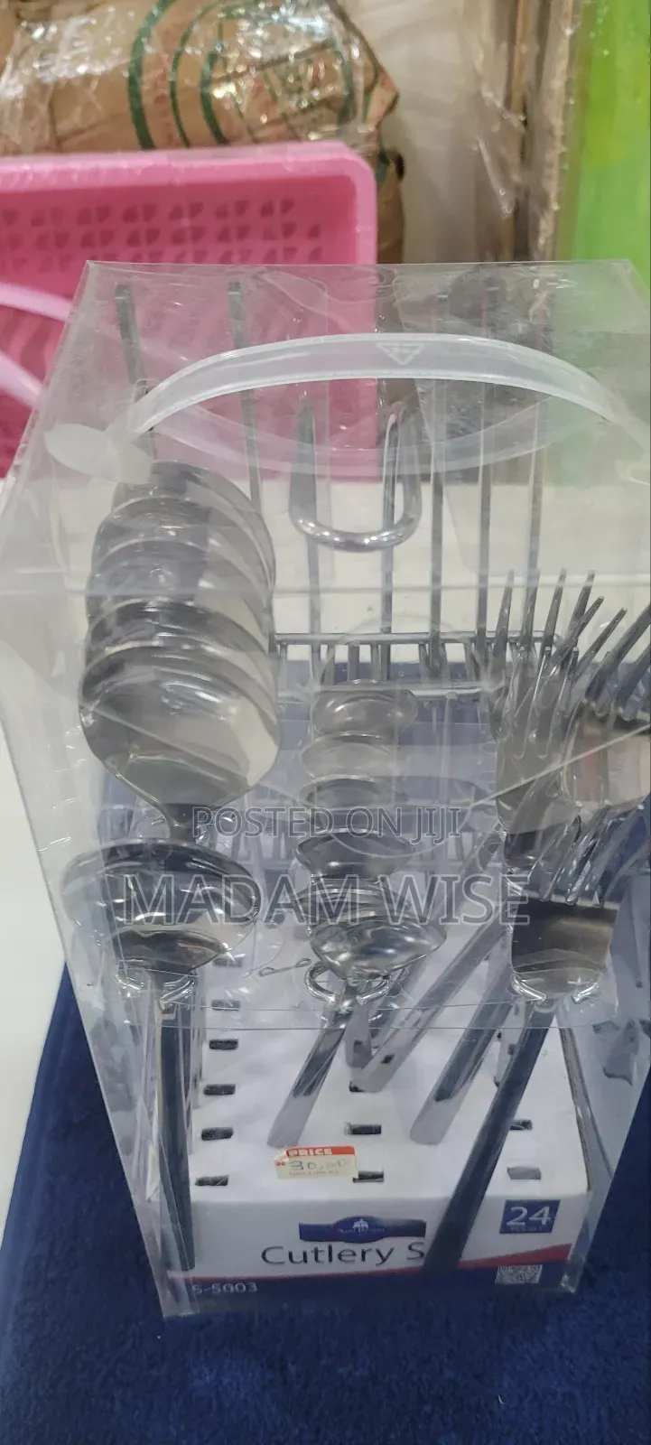 Cutlery Set . 24 Pieces