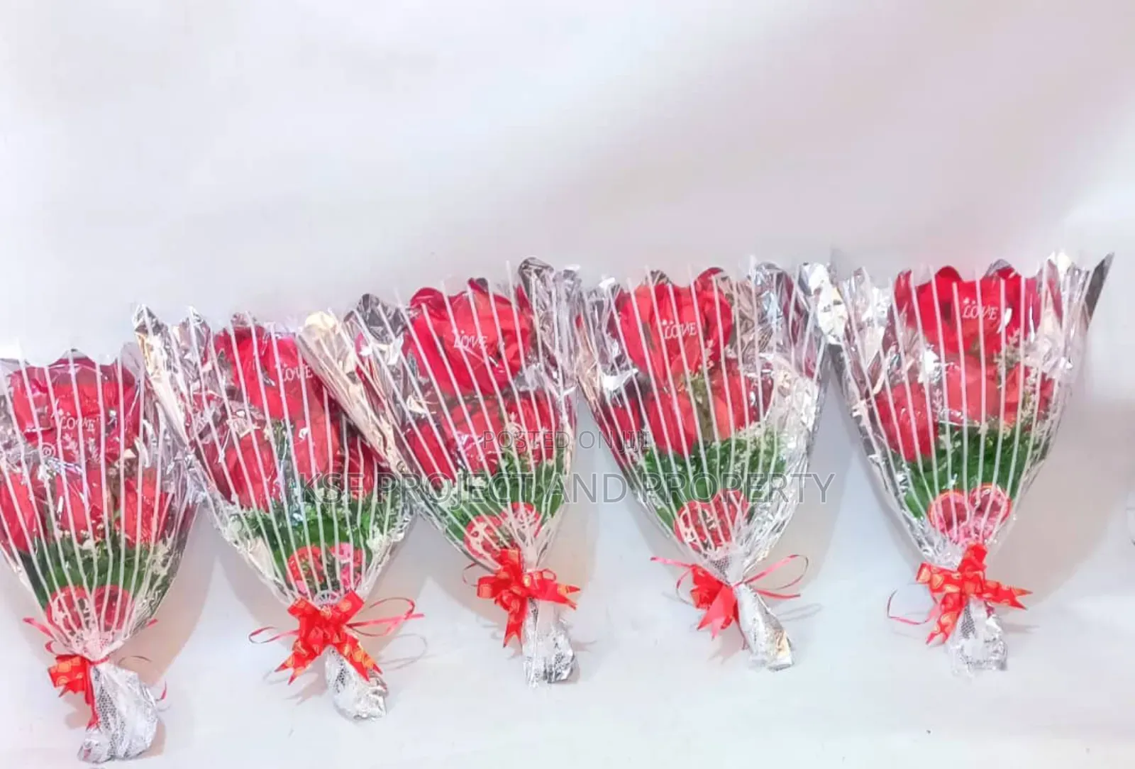Love Valentine Gift Flowers