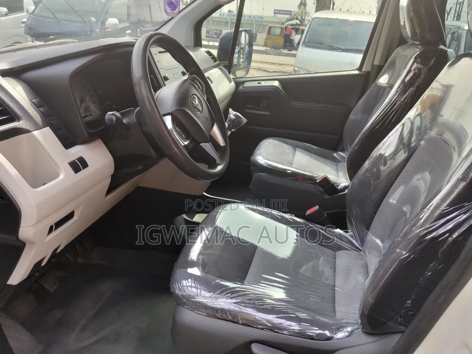 Toyota HiAce 2020 White