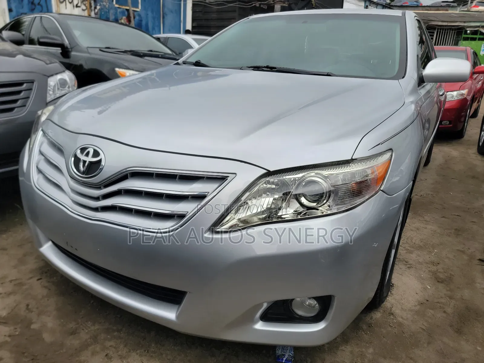 Toyota Camry XLE 4dr Sedan (2.5L 4cyl 6AM) 2010 Silver