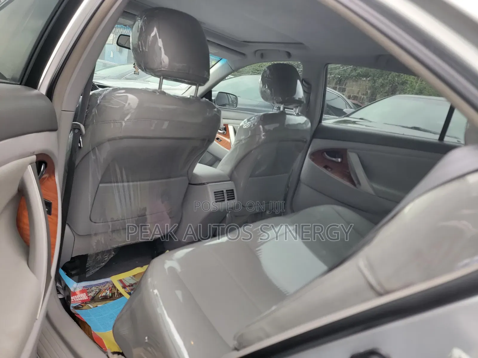 Toyota Camry XLE 4dr Sedan (2.5L 4cyl 6AM) 2010 Silver