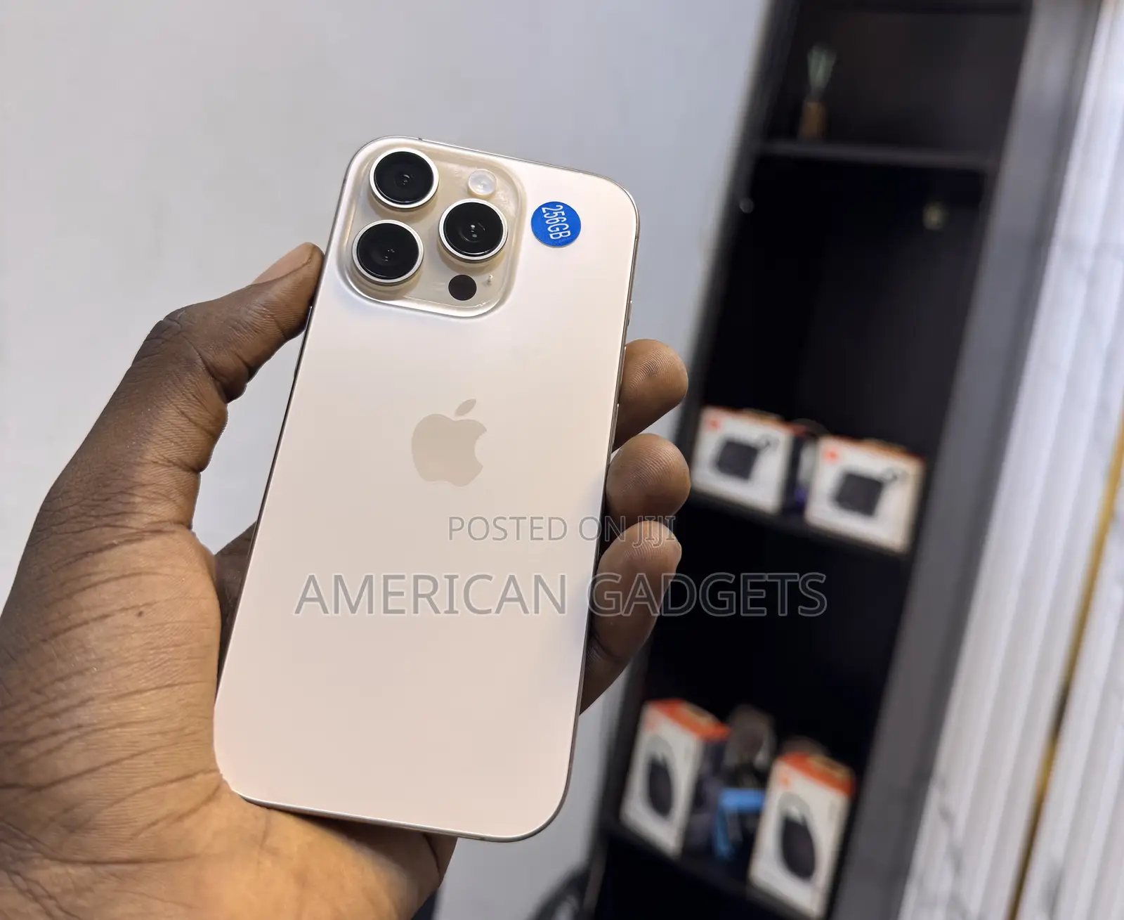 Apple iPhone 16 Pro 256 GB Gold