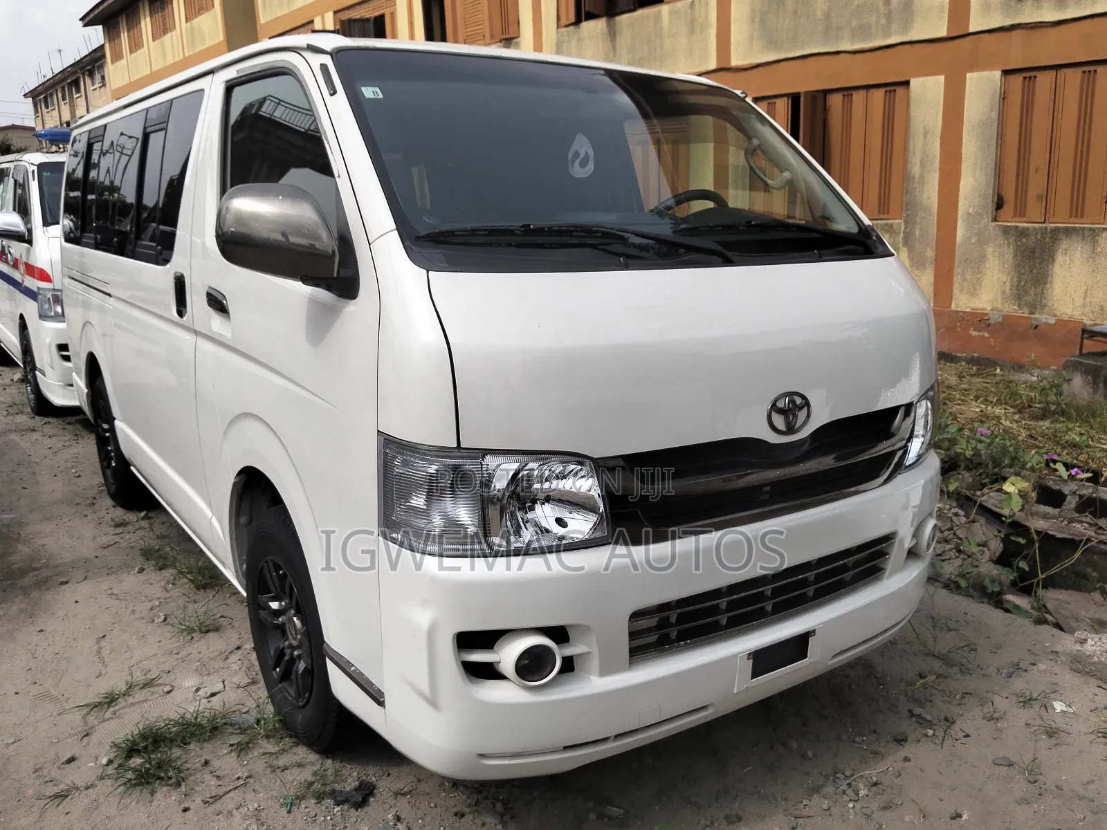 Toyota HiAce 2012 White