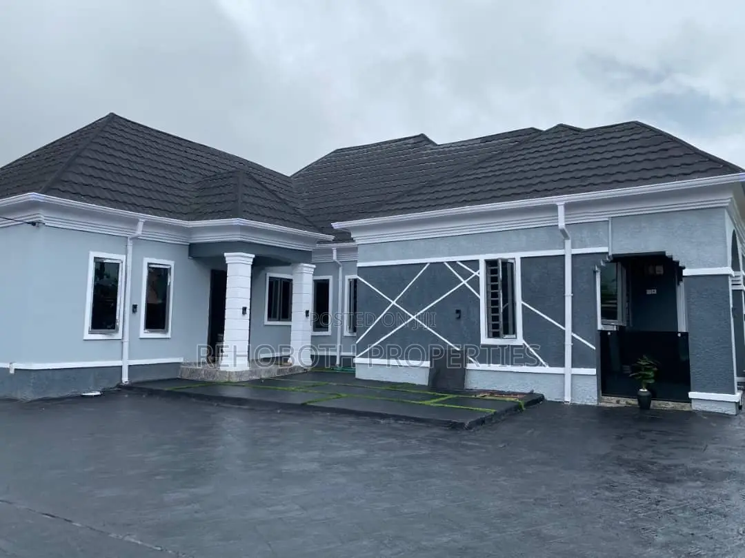 4bdrm Bungalow in Ateere, Akala Express for sale