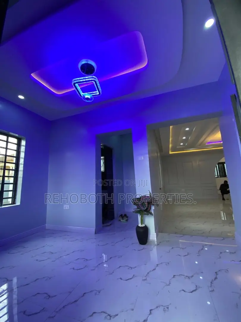4bdrm Bungalow in Ateere, Akala Express for sale
