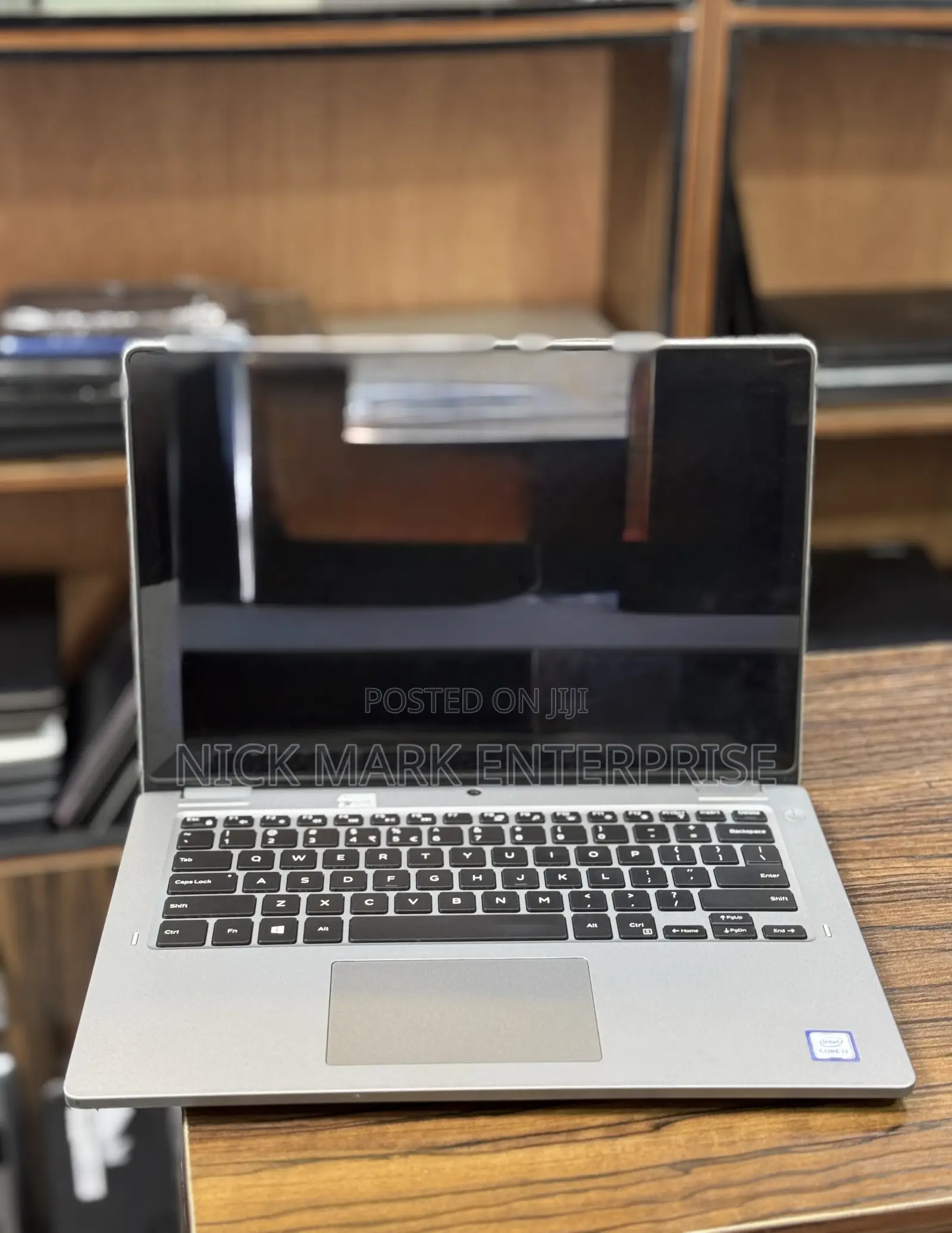 Laptop Dell Latitude 3310 8GB Intel Core i3 SSD 256GB