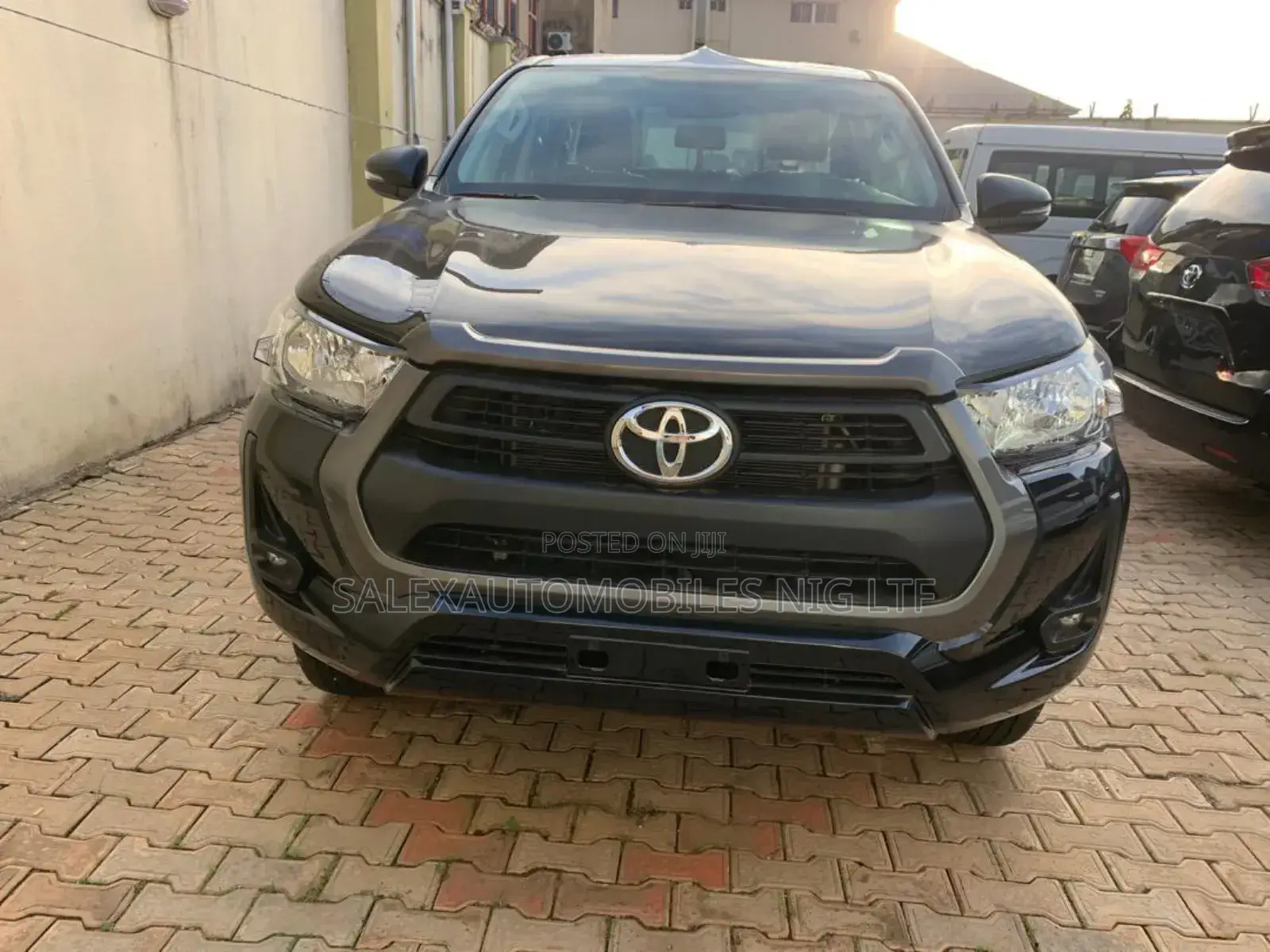 New Toyota Hilux 2025 Black