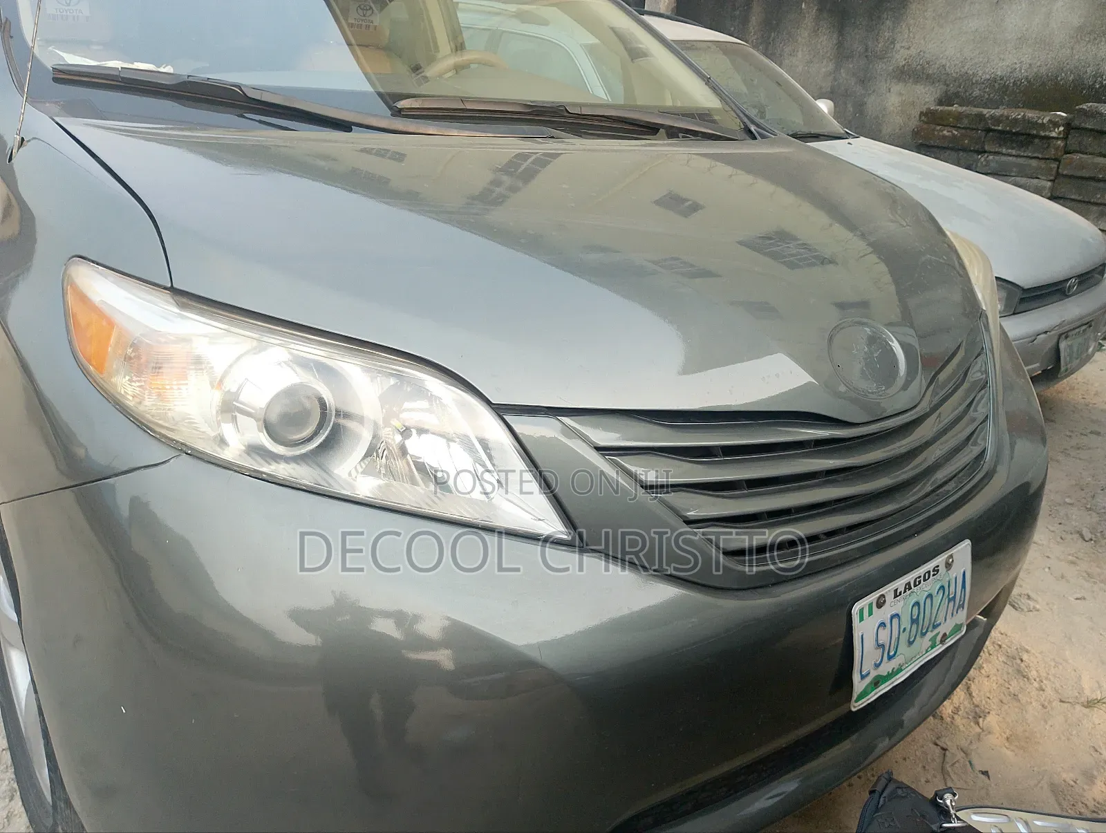 Toyota Sienna XLE 8 Passenger 2011 Gray