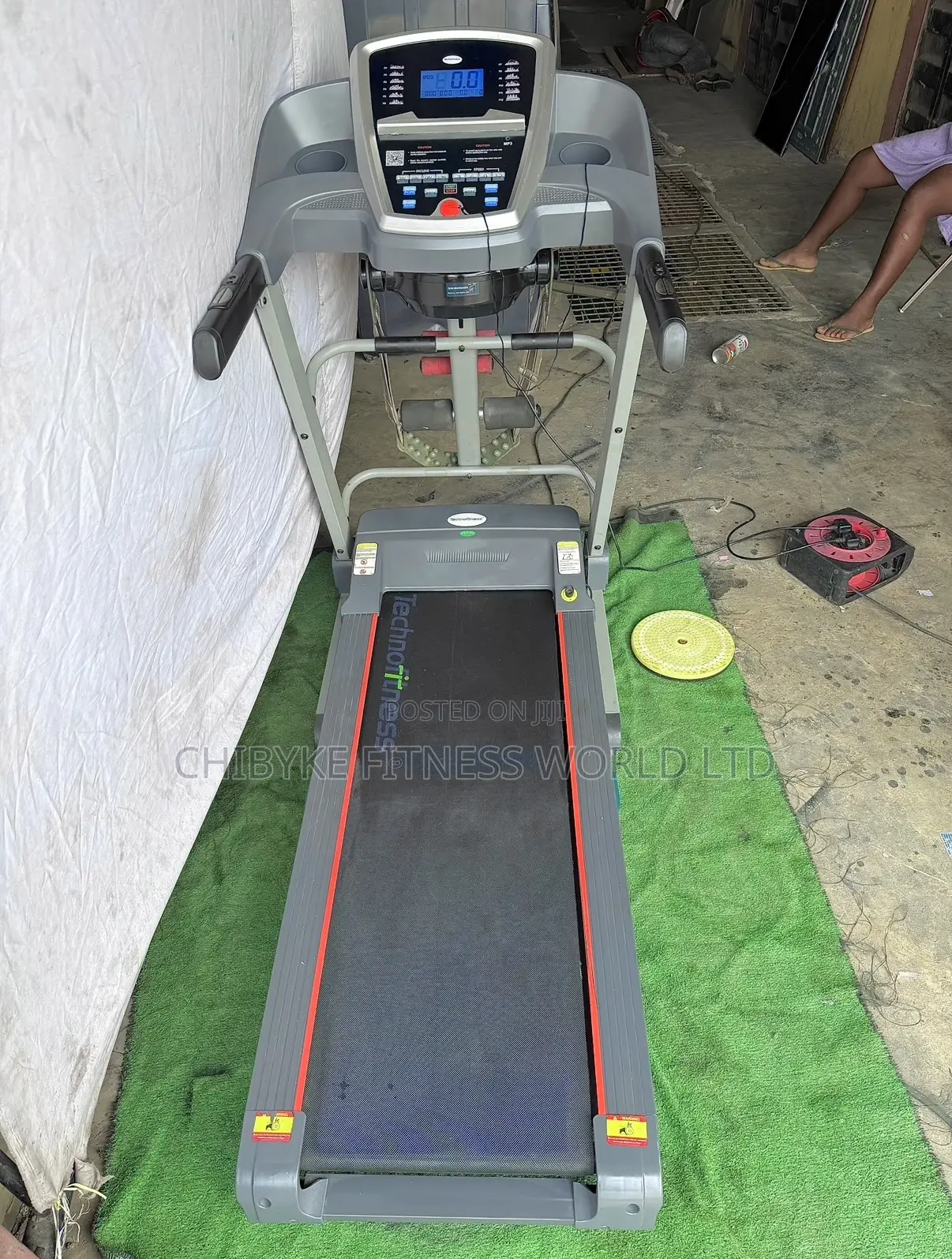 3hp Techno Fitness Treadmill With Auto Incline