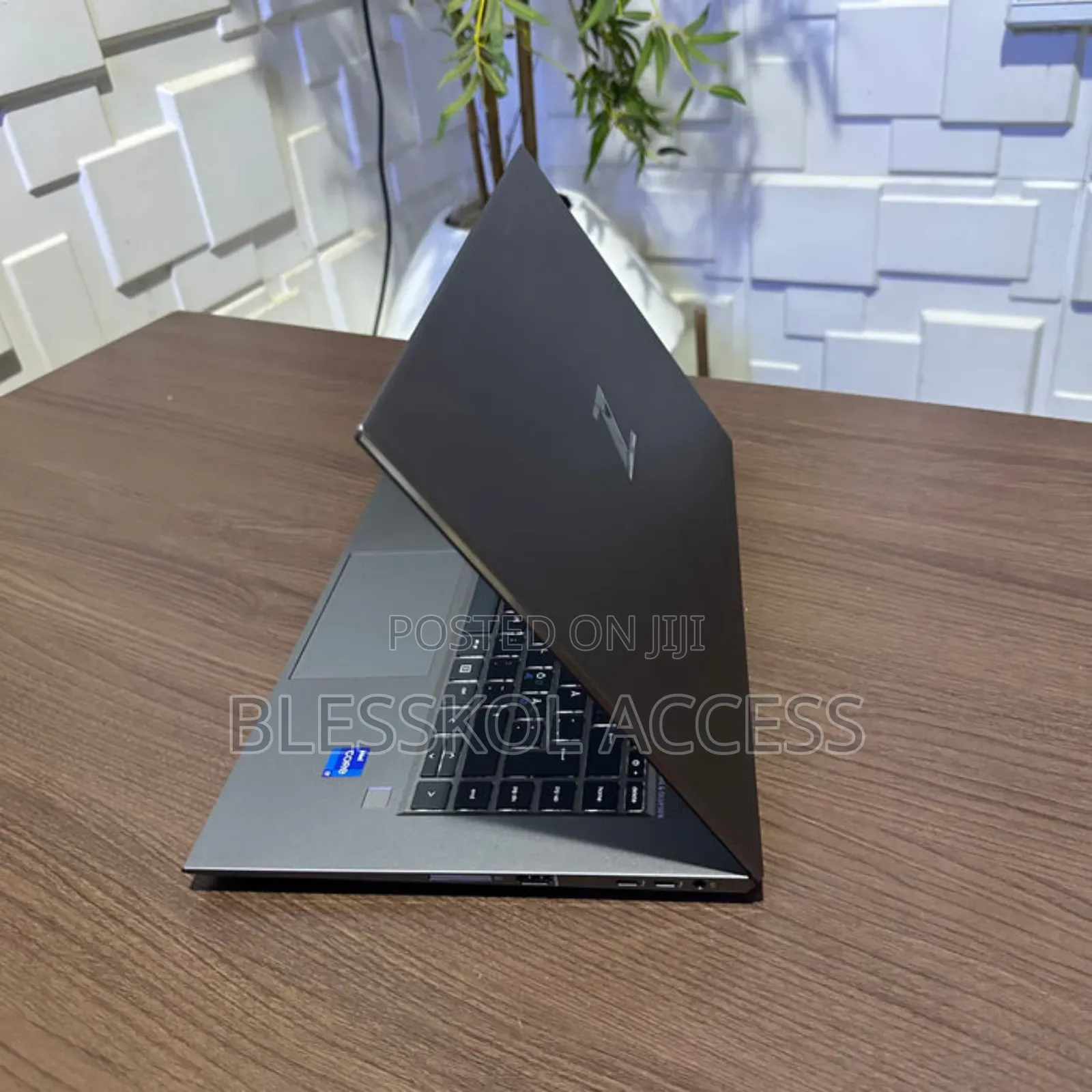 Laptop HP ZBook Studio G8 16GB Intel Core I7 SSD 512GB