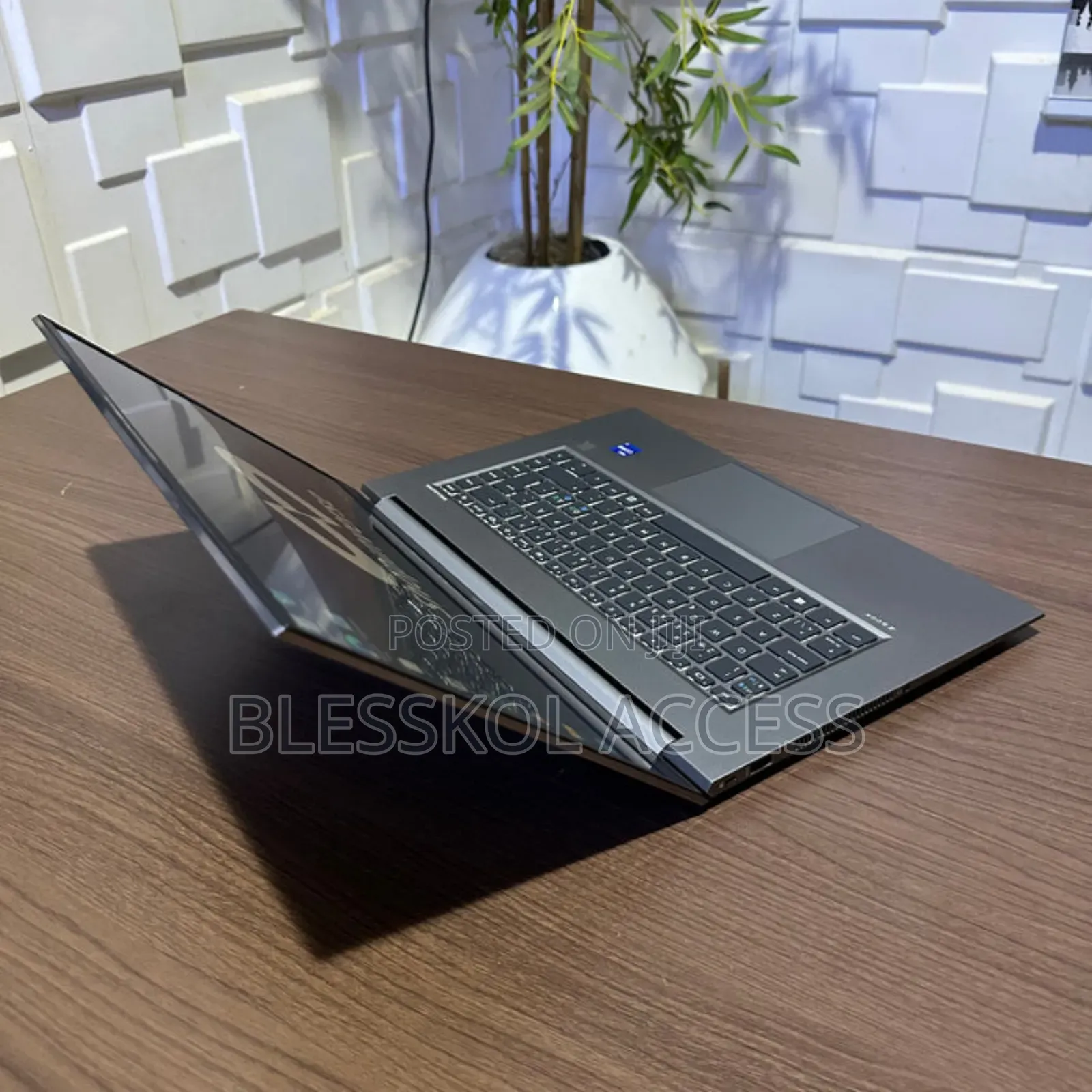 Laptop HP ZBook Studio G8 16GB Intel Core I7 SSD 512GB