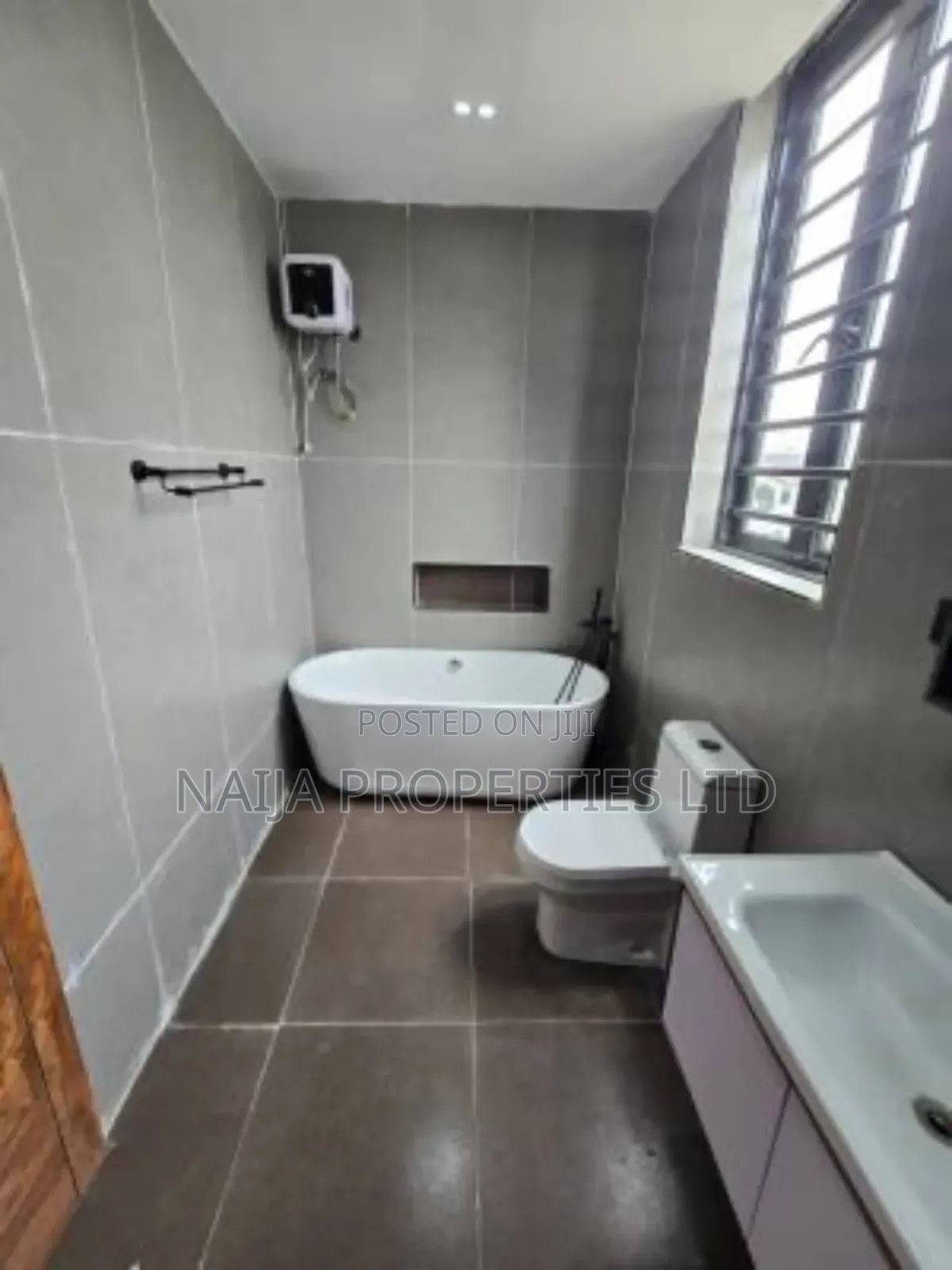 4bdrm Duplex in Lekki Phase 1 for sale