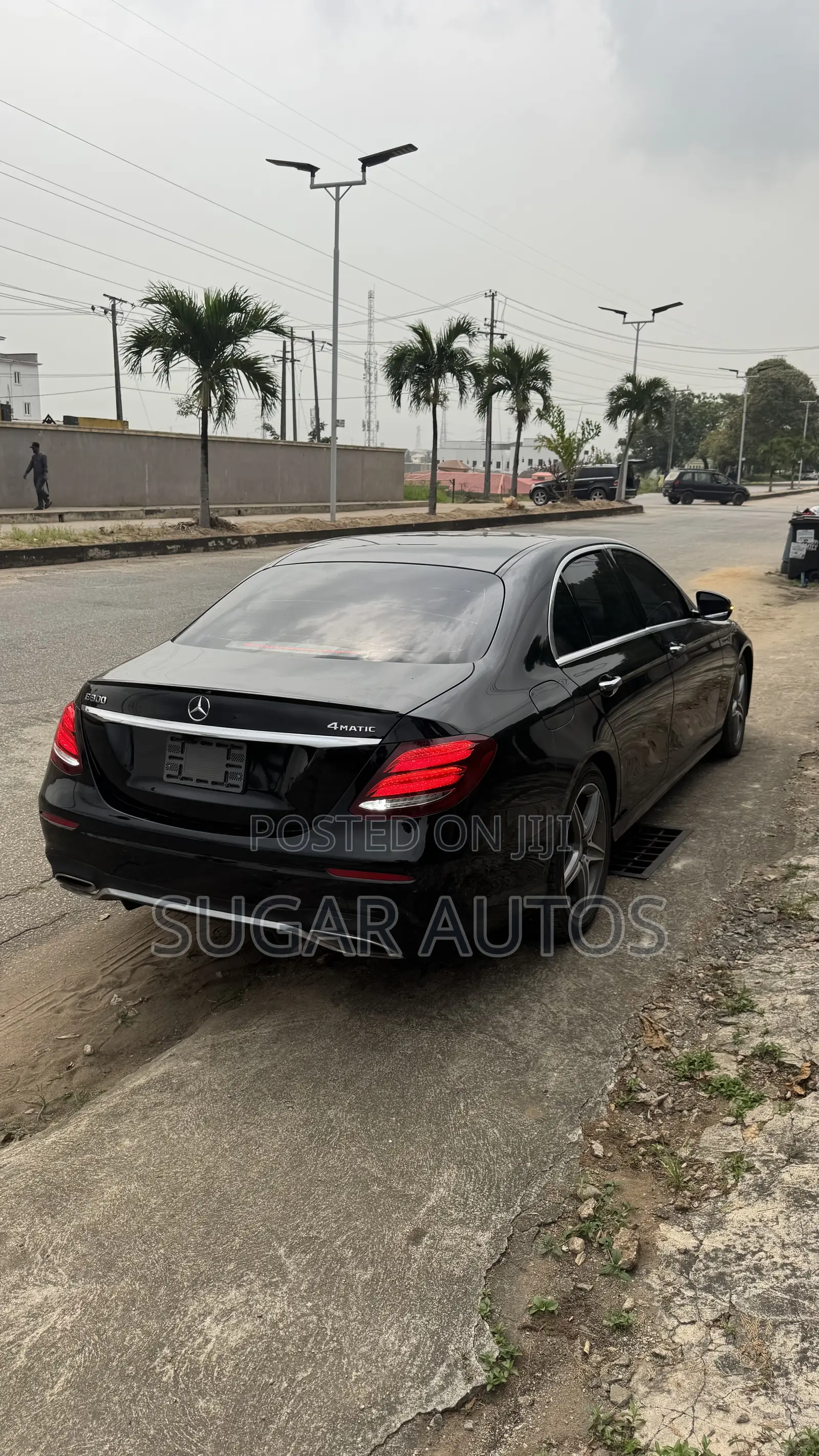 Mercedes-Benz E300 4Matic AWD Sedan (2.0L 4cyl 9A) 2017 Black