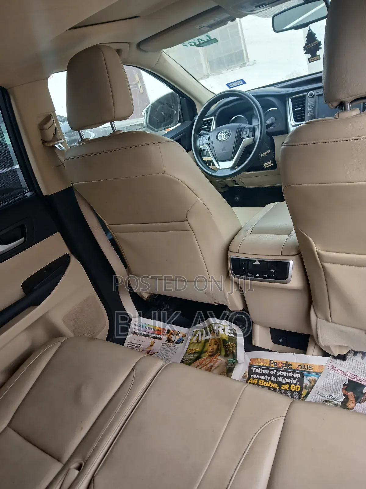 Toyota Highlander XLE 4dr SUV AWD (3.5L 6cyl 6A) 2015 Gold