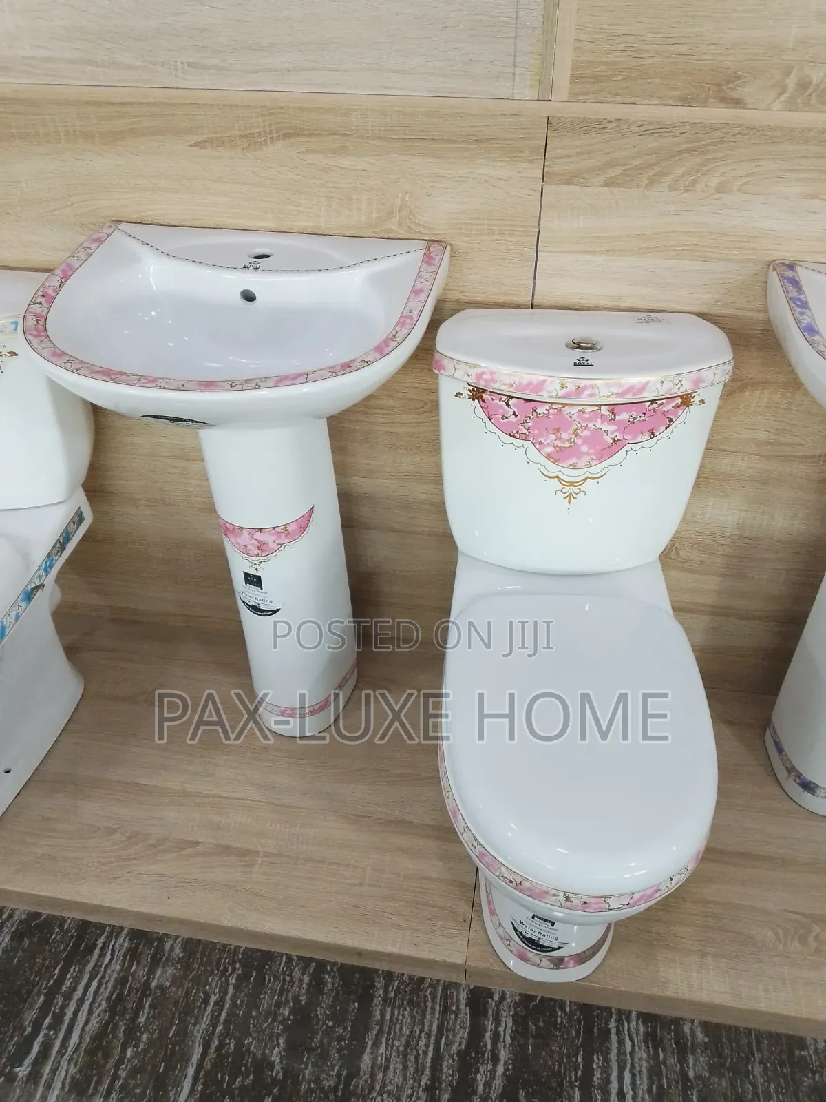 England Standard Water Closet (Wc) With Basin