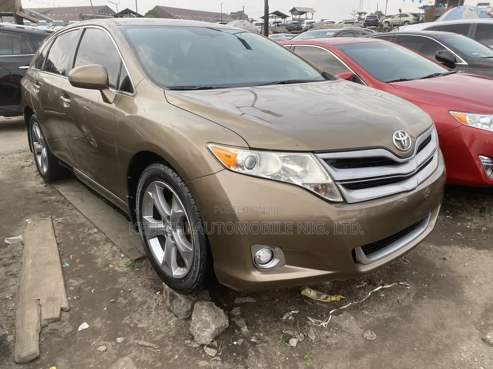 Toyota Venza AWD 2010 Gold