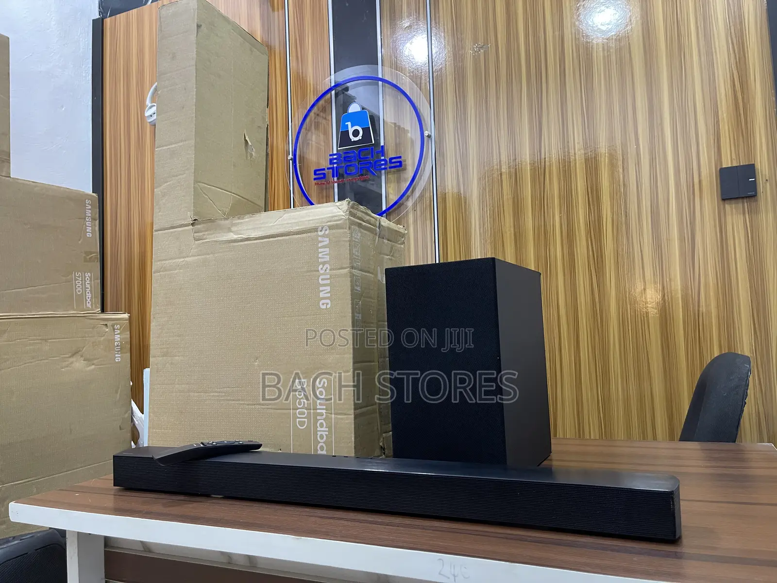 Brand New Samsung Hw-B650d Wireless Soundbar With Surround Sound