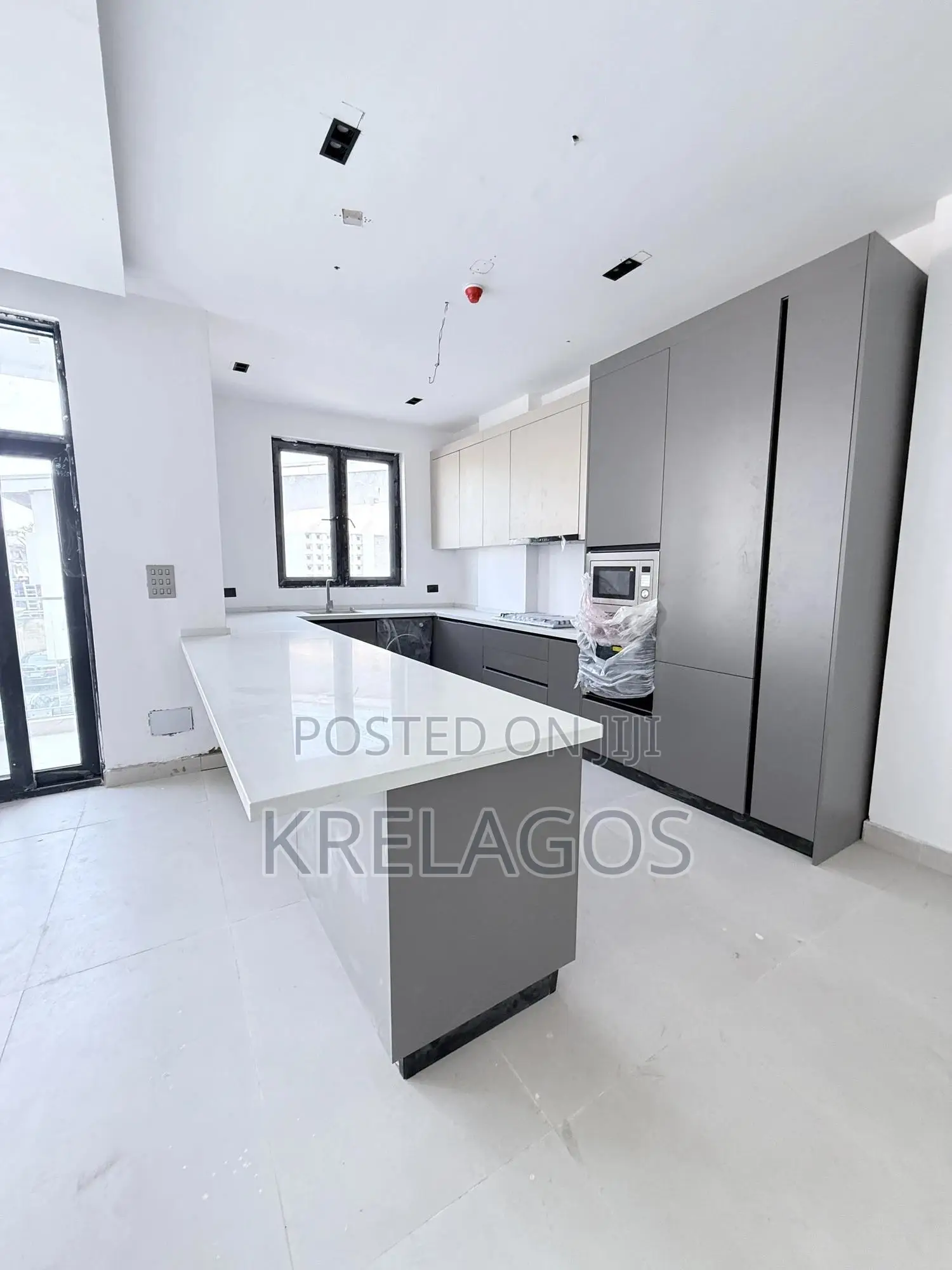2bdrm Apartment in Lekki Phase 1 for sale