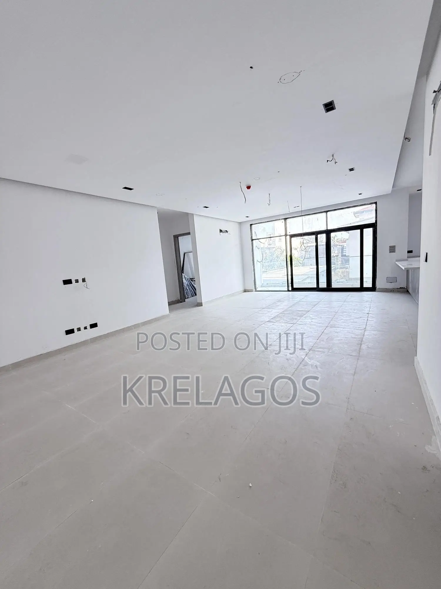 2bdrm Apartment in Lekki Phase 1 for sale