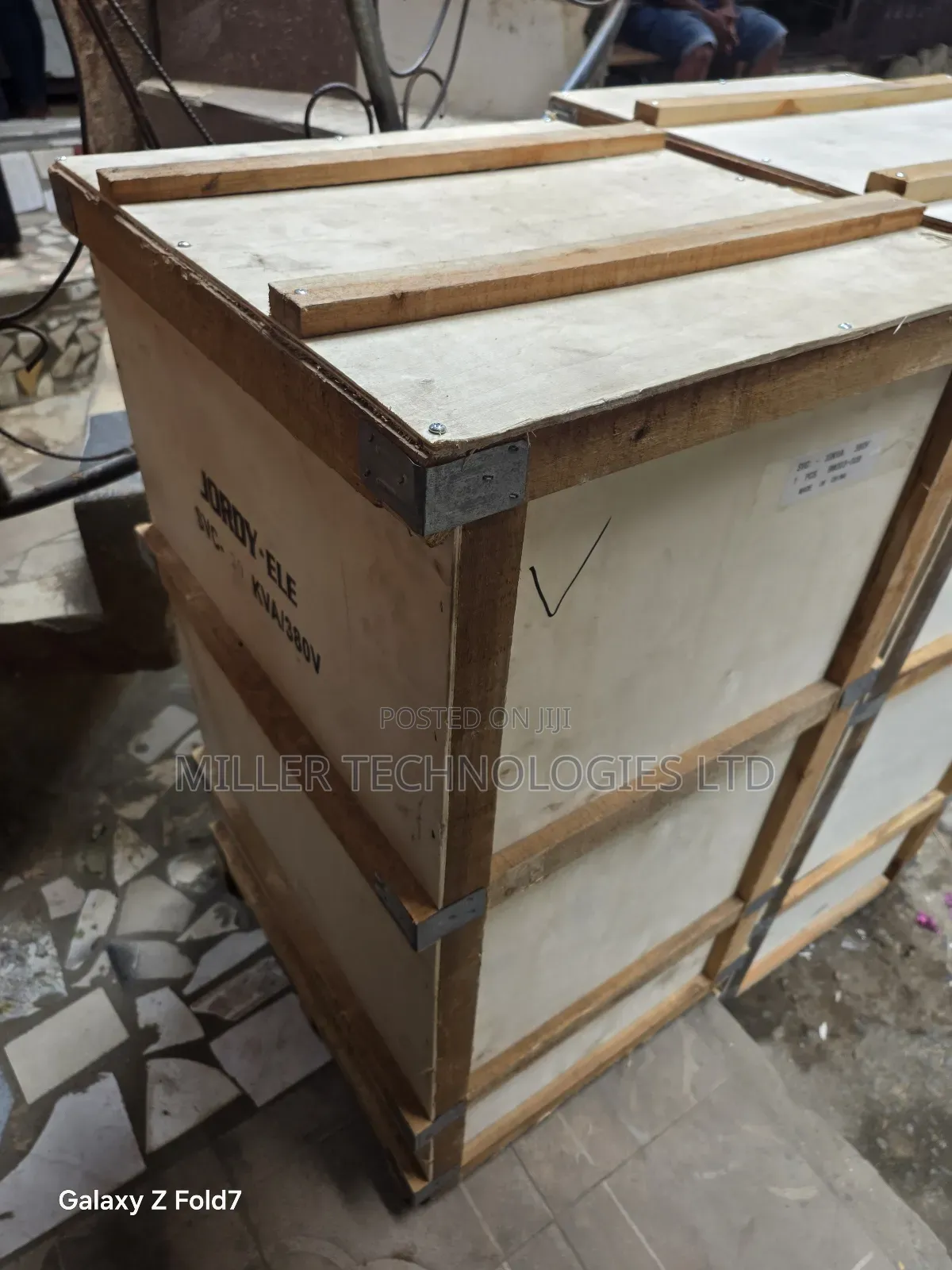 Major Distributor Jordy Stabilizer 30kva 3phase Wooden Case