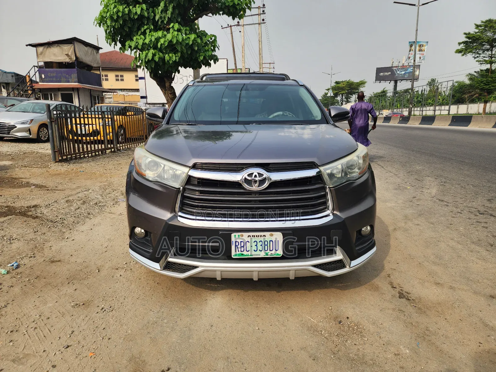 Toyota Highlander XLE 4dr SUV AWD (3.5L 6cyl 6A) 2015 Brown