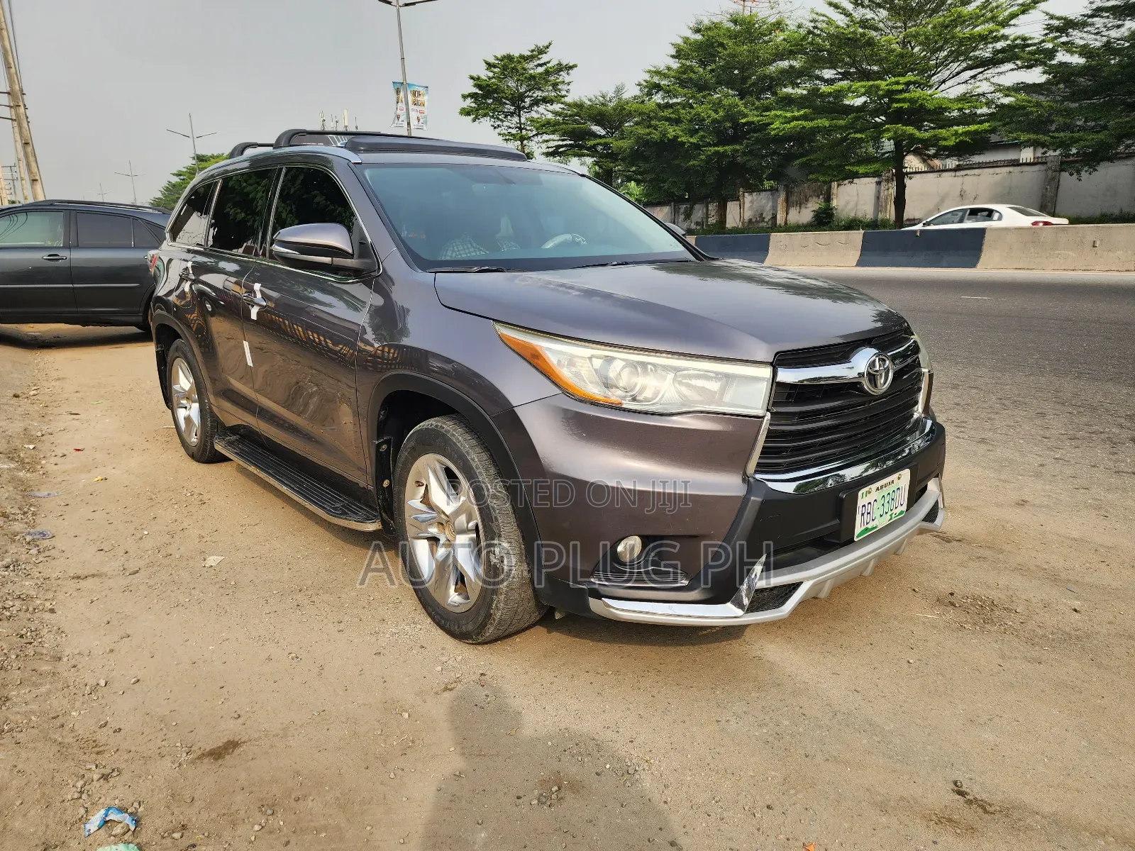 Toyota Highlander XLE 4dr SUV AWD (3.5L 6cyl 6A) 2015 Brown
