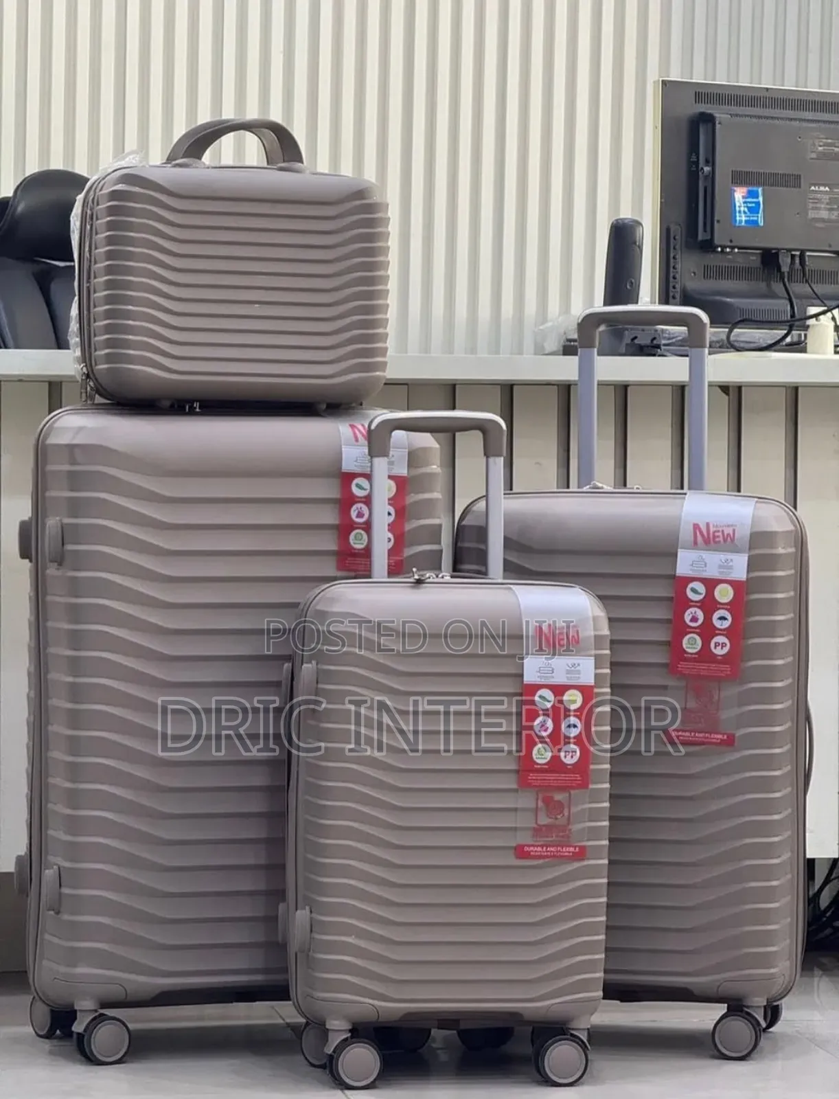 Set of 4 Unbreakable Luggage Travelling Bag Box