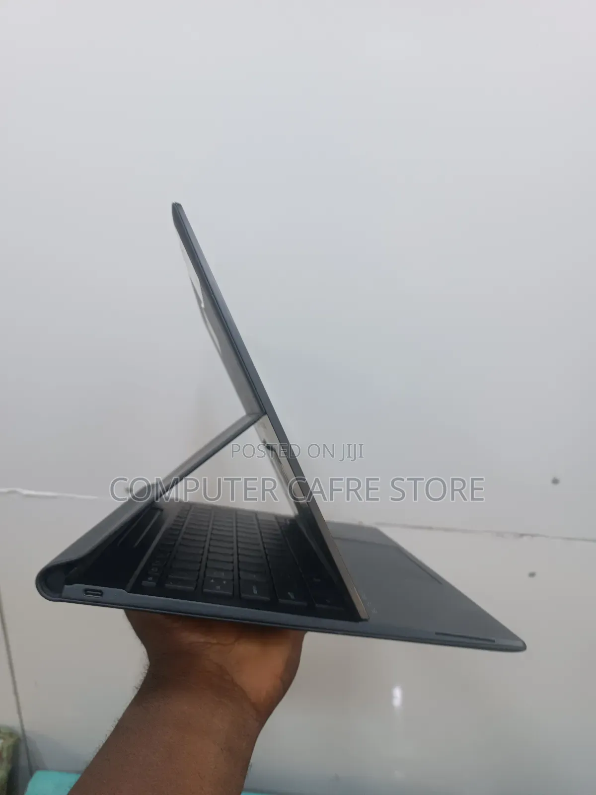 Laptop HP EliteBook Folio 16GB Qualcomm Snapdragon X Elite SSD 256GB