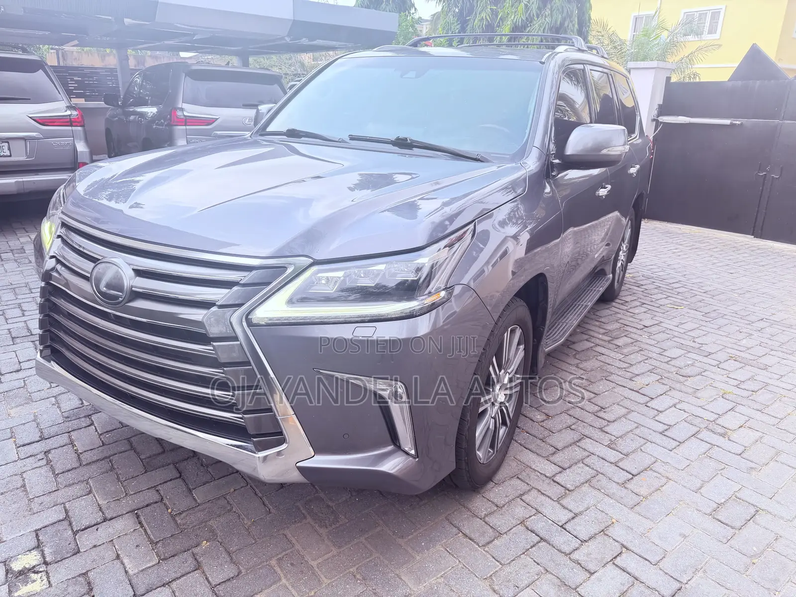 Lexus LX 570 AWD 2017 Gray
