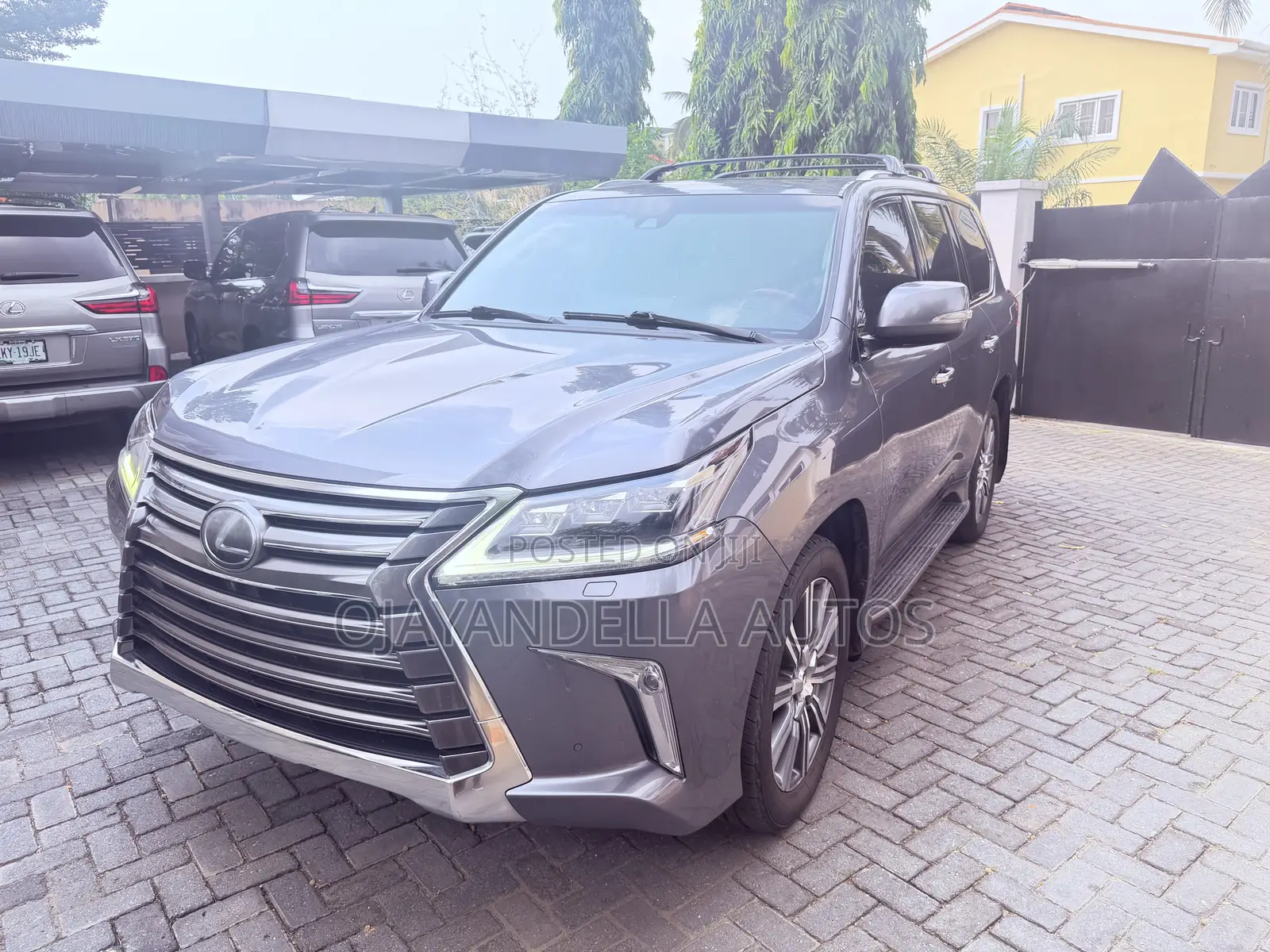 Lexus LX 570 AWD 2017 Gray