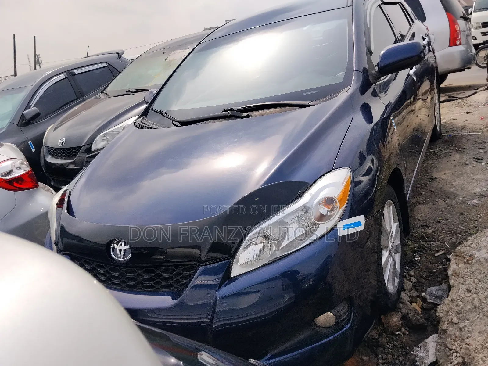 Toyota Matrix Hatchback FWD (1.8L 4cyl 5M) 2009 Blue