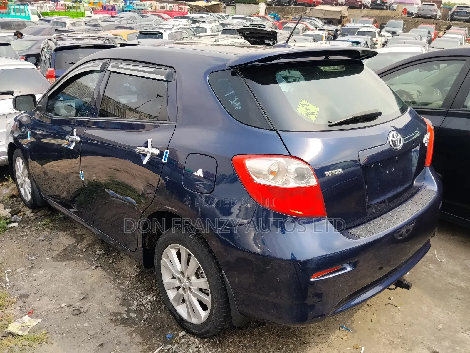 Toyota Matrix Hatchback FWD (1.8L 4cyl 5M) 2009 Blue