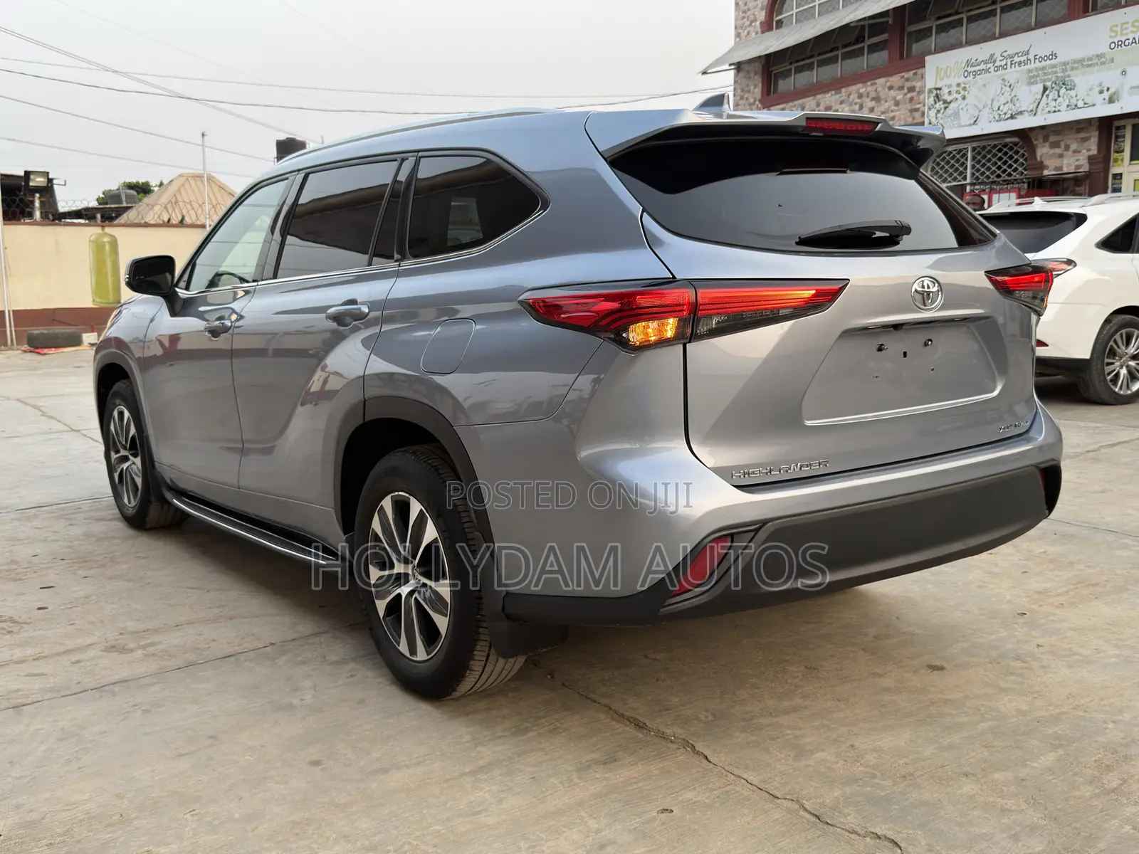 Toyota Highlander XLE 2022 Gray