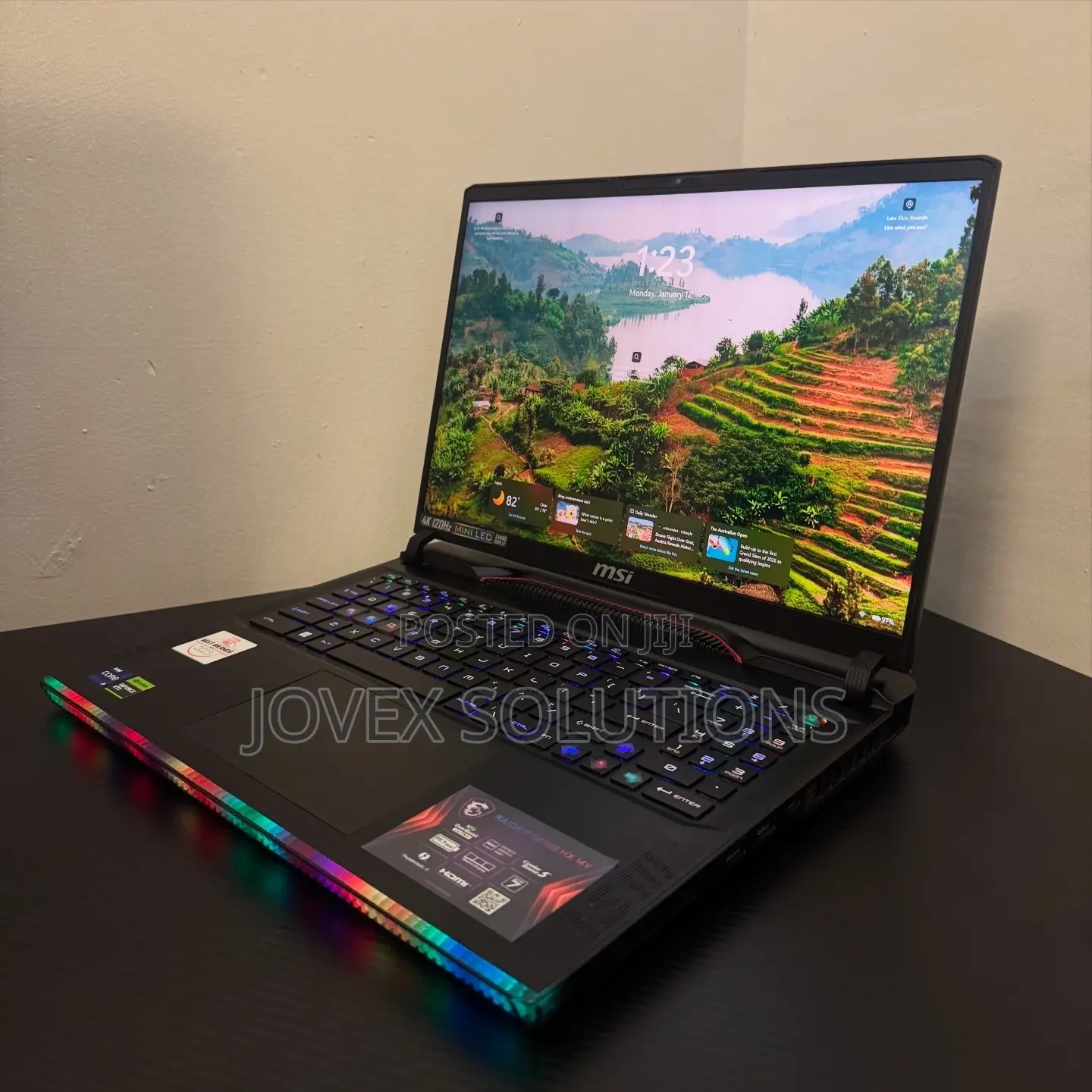 Laptop MSI Raider GE68HX 13VI-202US 64GB Intel Core i9 SSD 2T
