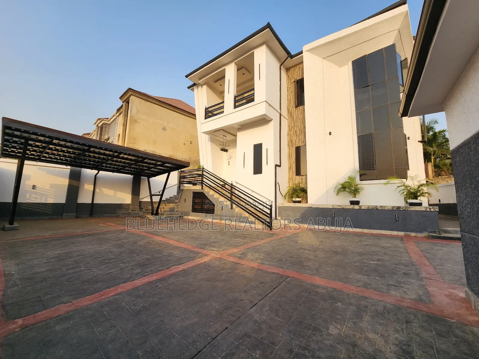 5bdrm Duplex in Asokoro for sale