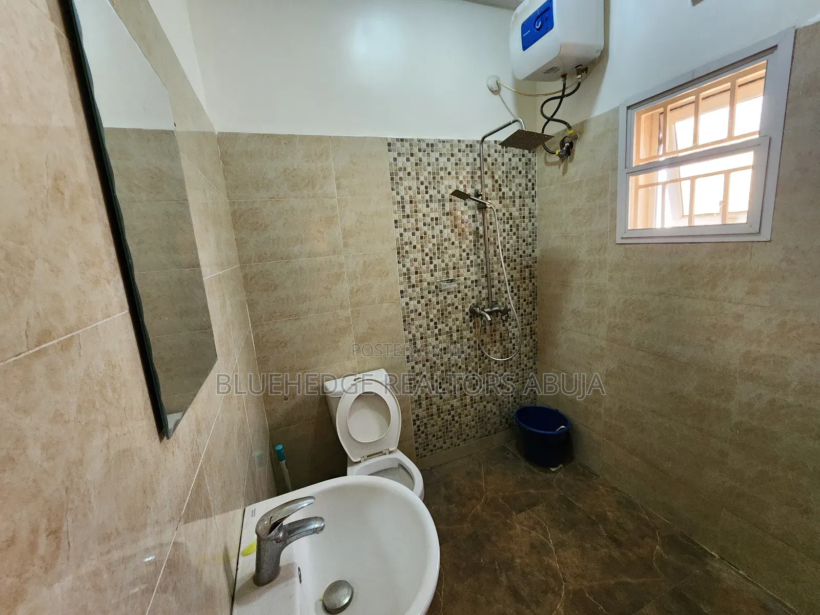 Fully Furnished and Serviced Luxury One Bedroom Apartment