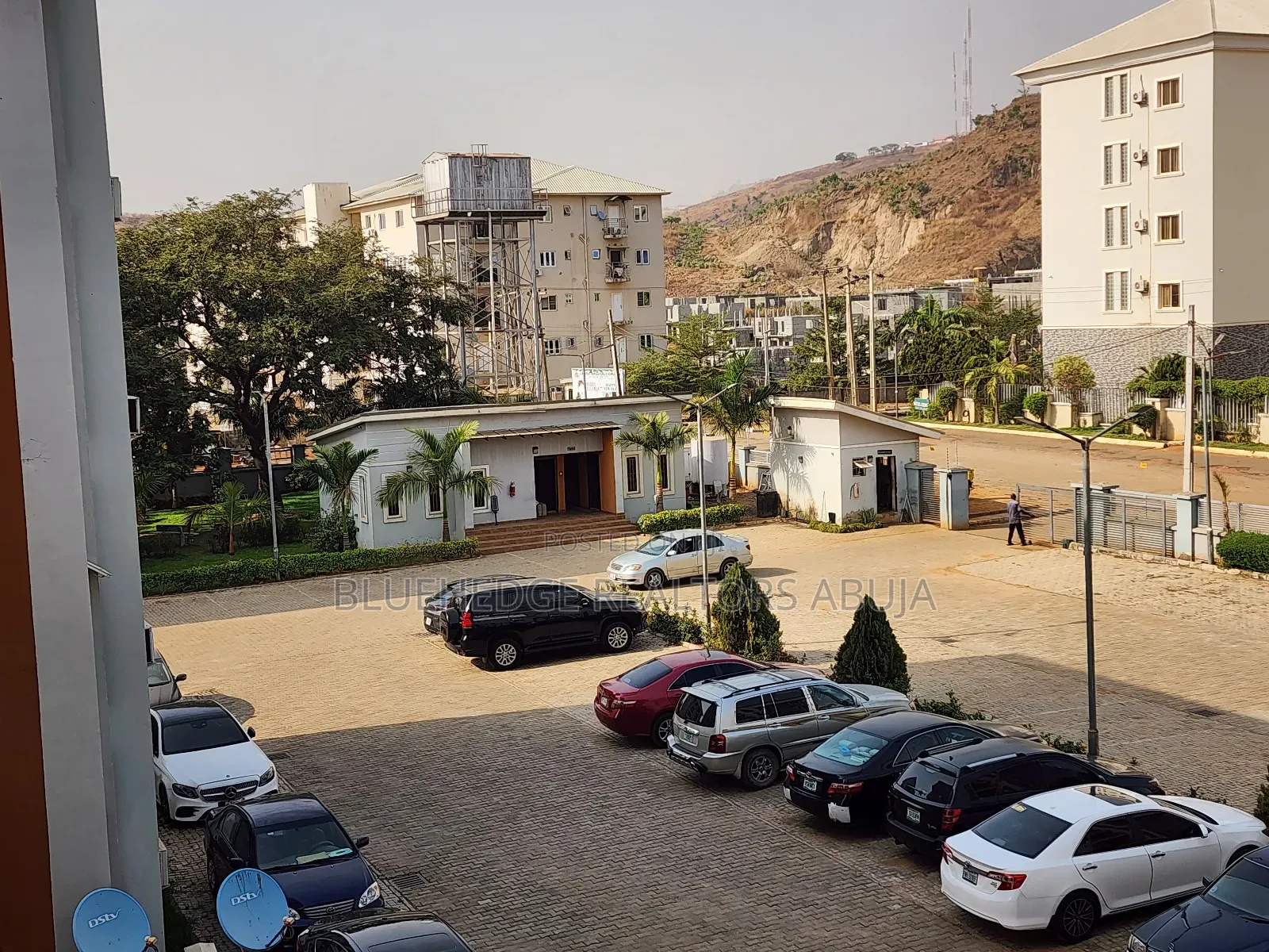 Fully Furnished and Serviced Luxury One Bedroom Apartment