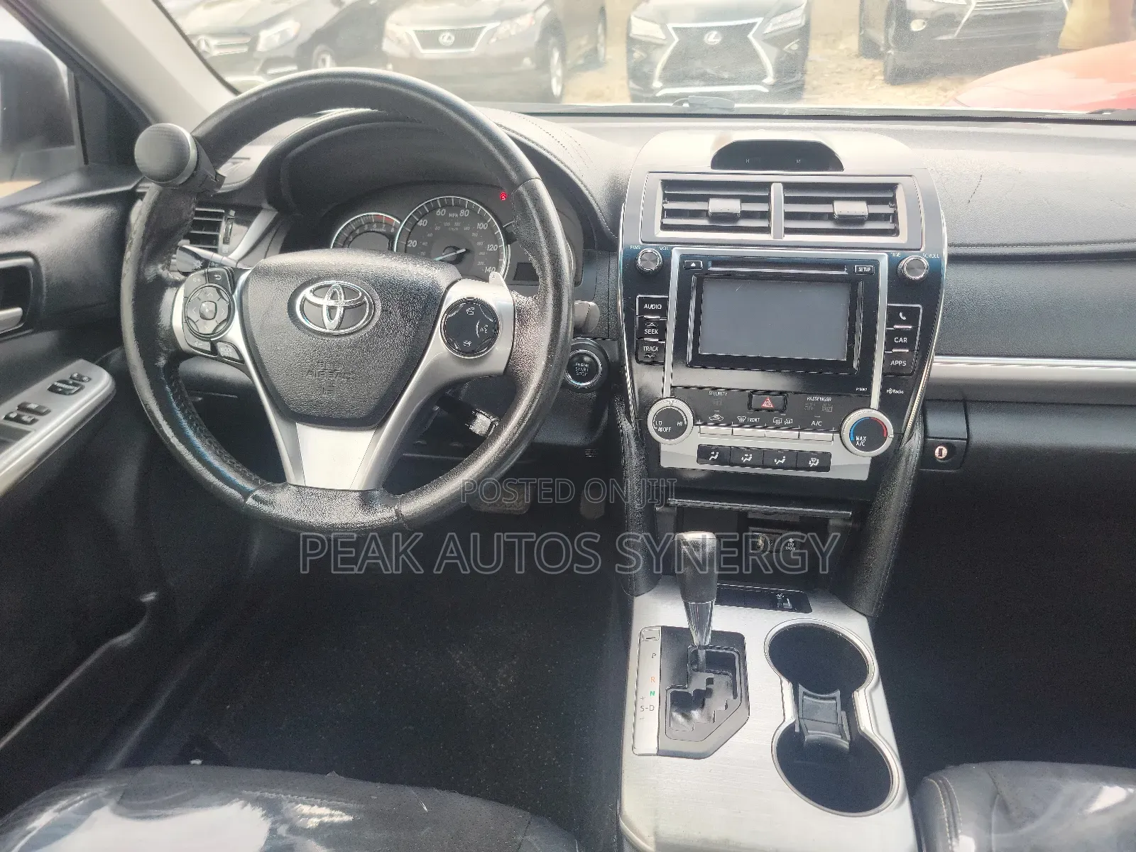 Toyota Camry SE 4dr Sedan (2.5L 4cyl 6A) 2013 White