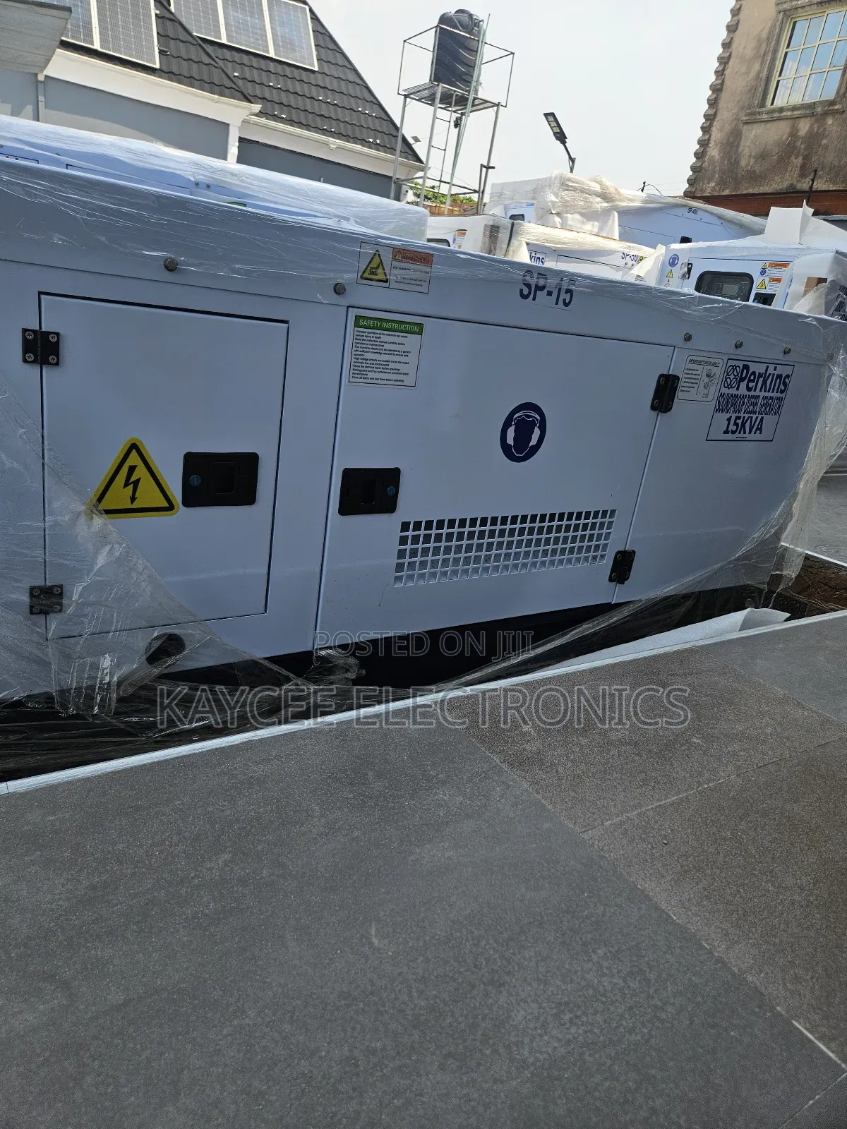15kva Perkins Diesel Soundproof Generator 3face