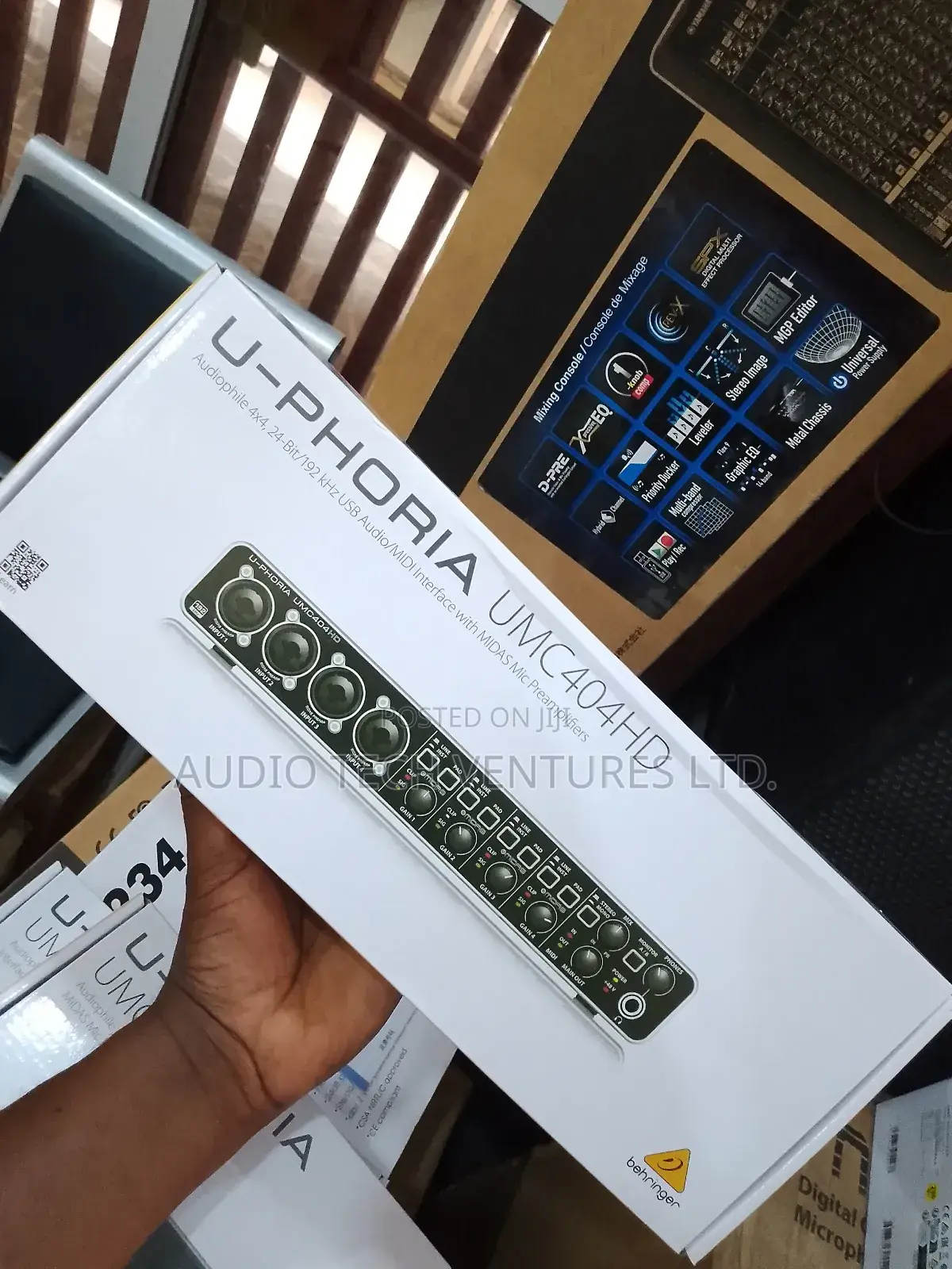 Behringer U-Phoria Umc404hd