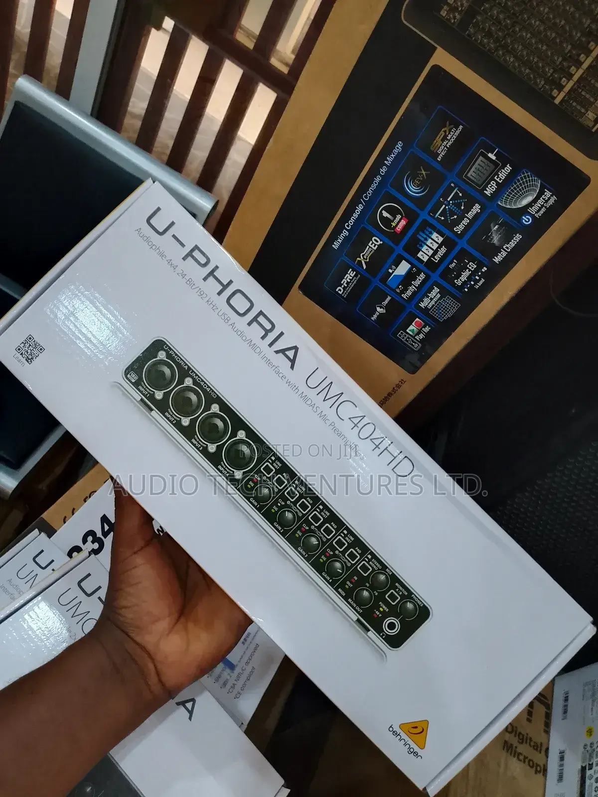 Behringer U-Phoria Umc404hd