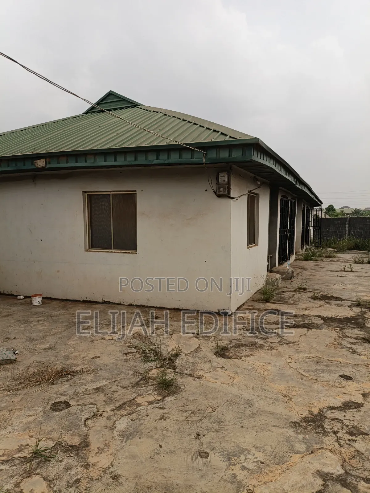 Furnished 5bdrm Bungalow in Omitoro, Ijede / Ikorodu for sale