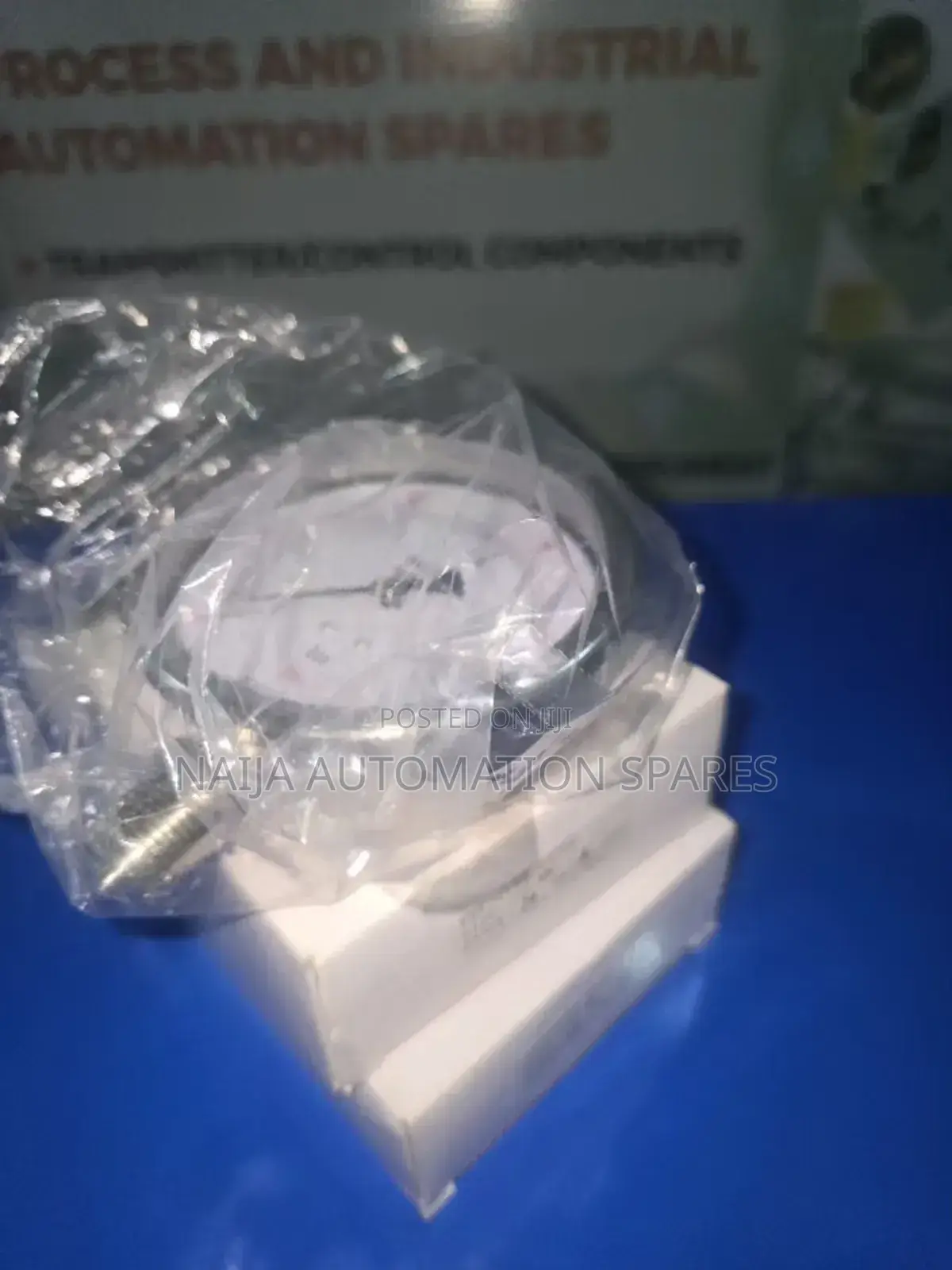 Wika Pressure Gauge O-10 Bar Diameter 4" Connection Bottom G1/2"