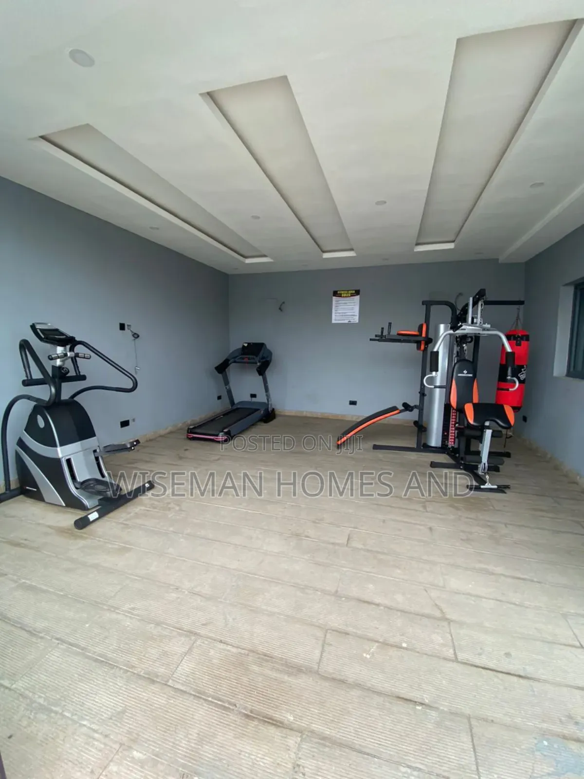 3bdrm Apartment in Lekki Phase 1 for sale