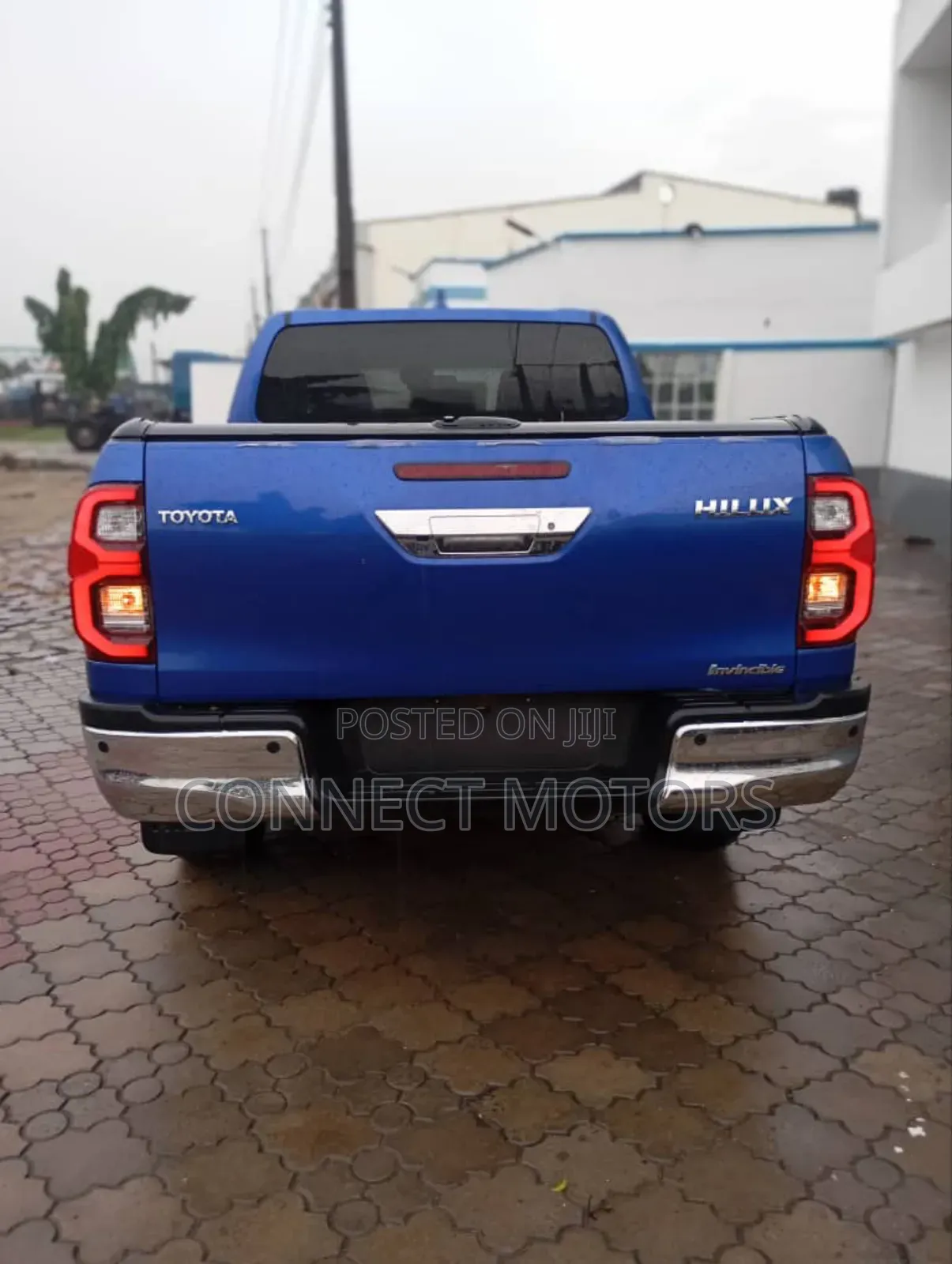 Toyota Hilux 2022 Brown