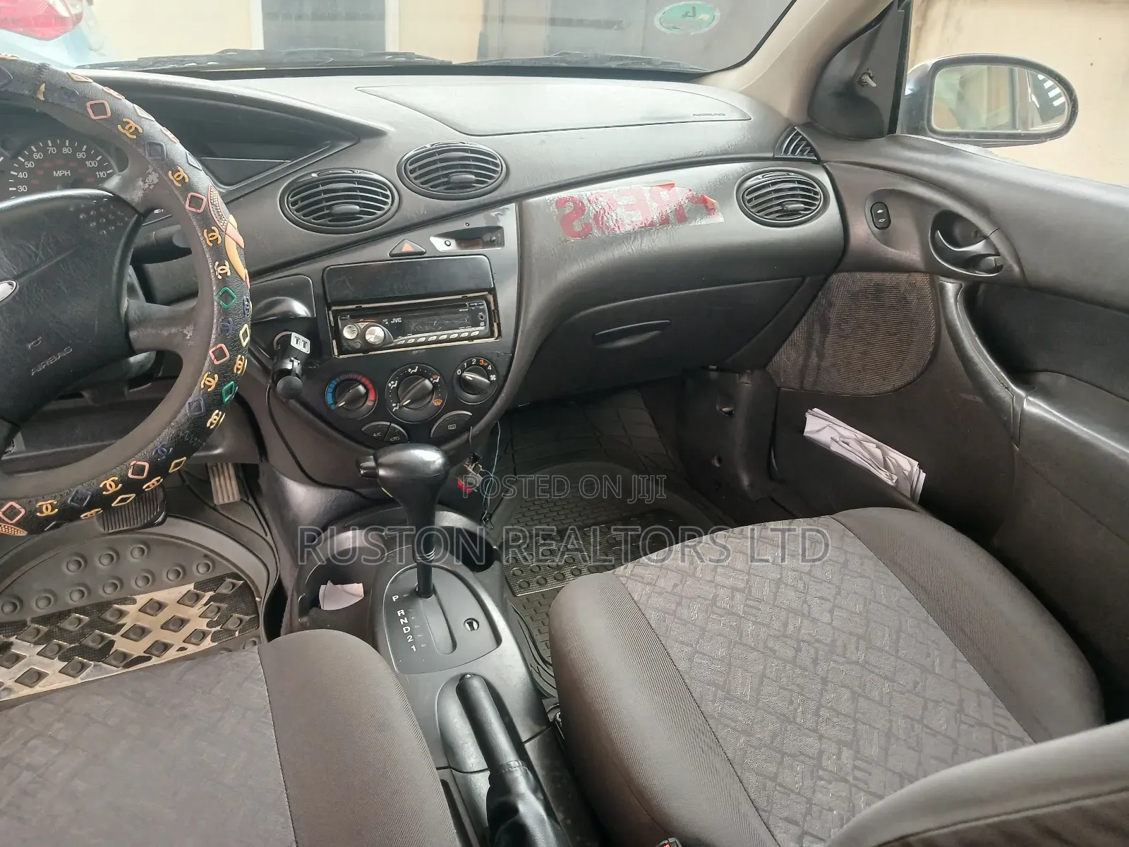 Ford Focus 2000 Gold